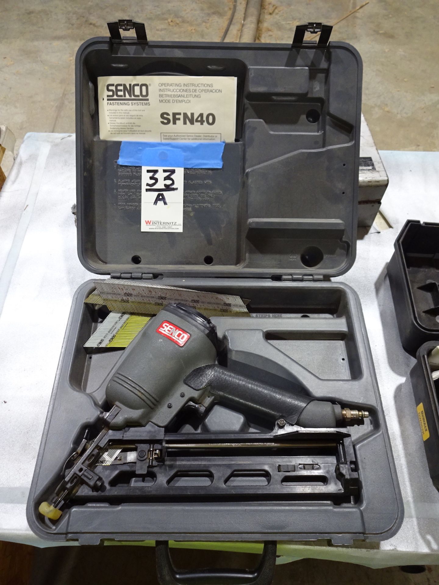 Senco Model SFN40 Pneumatic Nailer