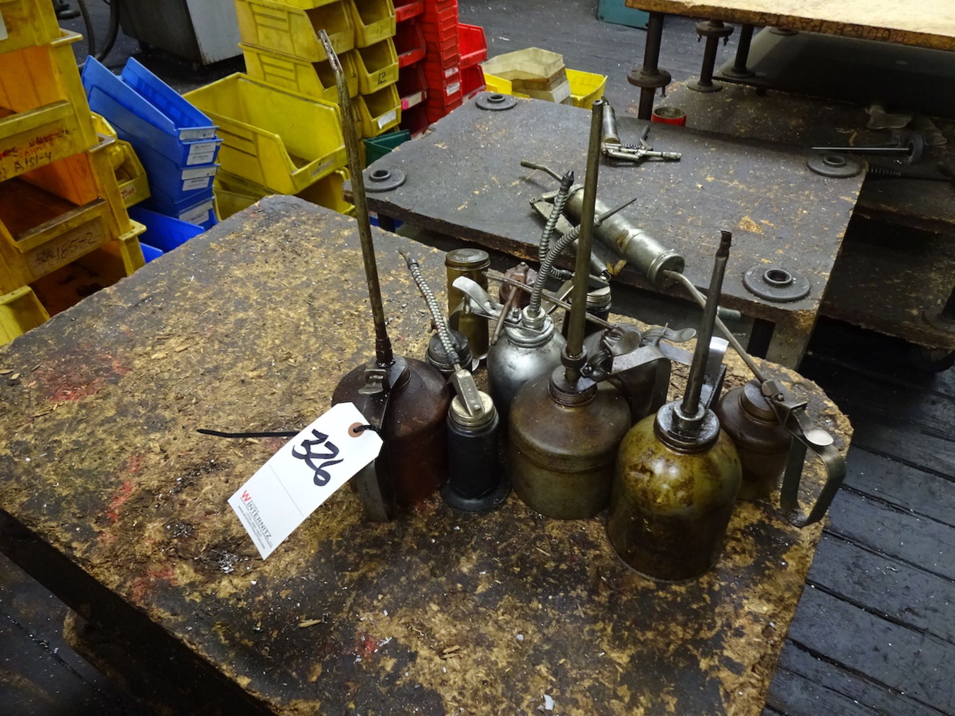 LOT: Grease Guns & Oil Cans