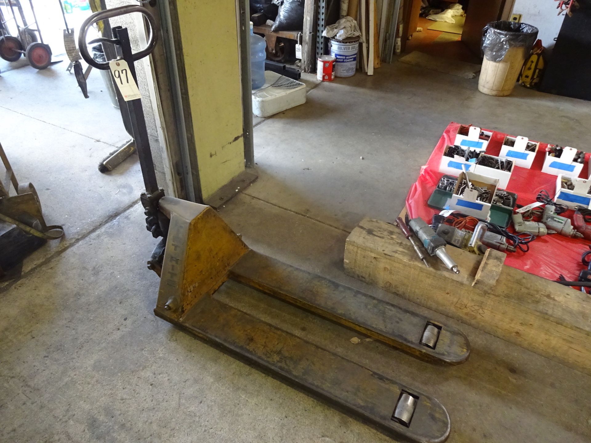 Lift-Rite Hydraulic Pallet Jack (Delayed Removal 10 days)