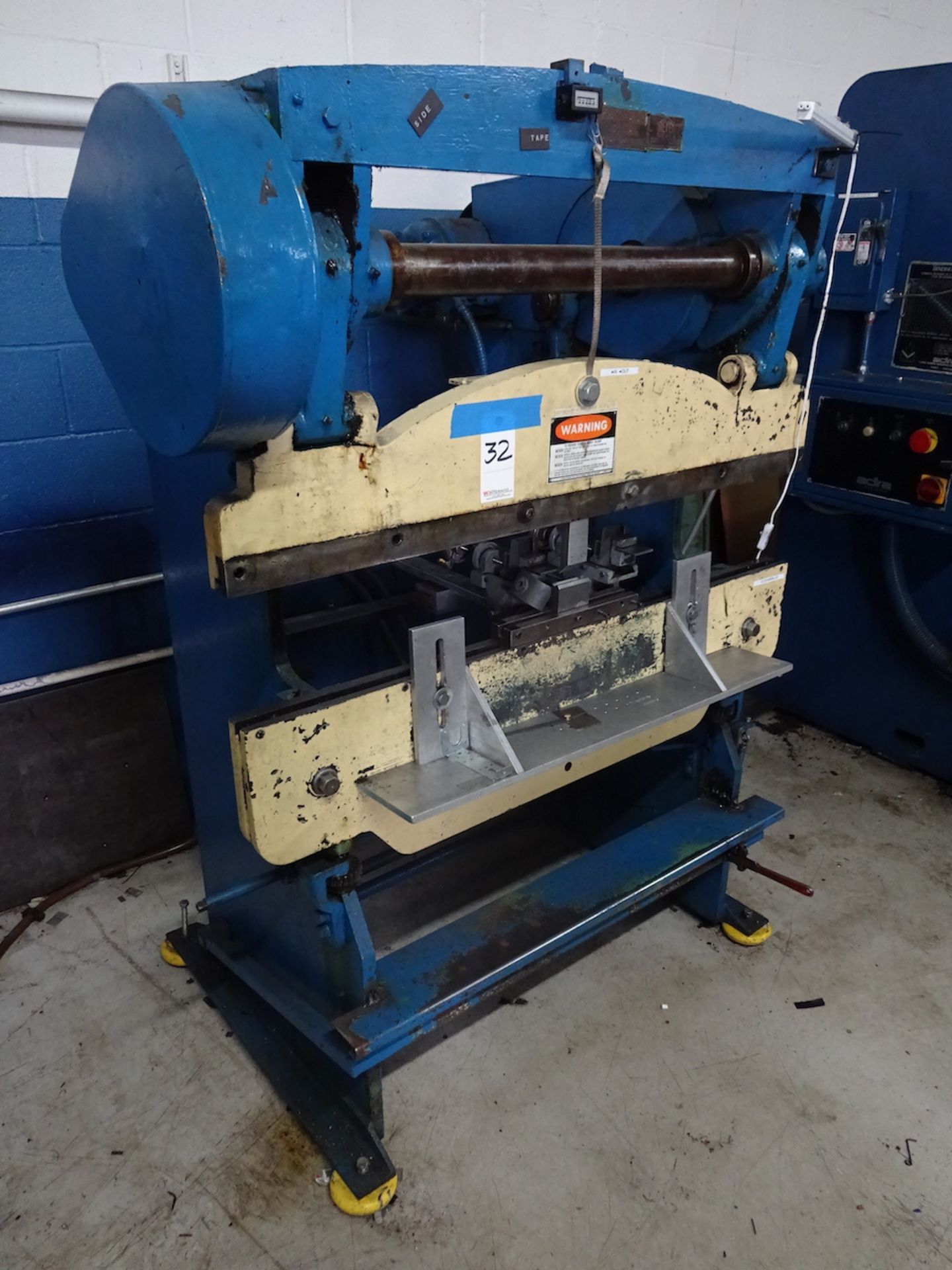 Dreis & Krump Chicago 50 in. Size 253 Press Brake, S/N L1723 - Image 2 of 3