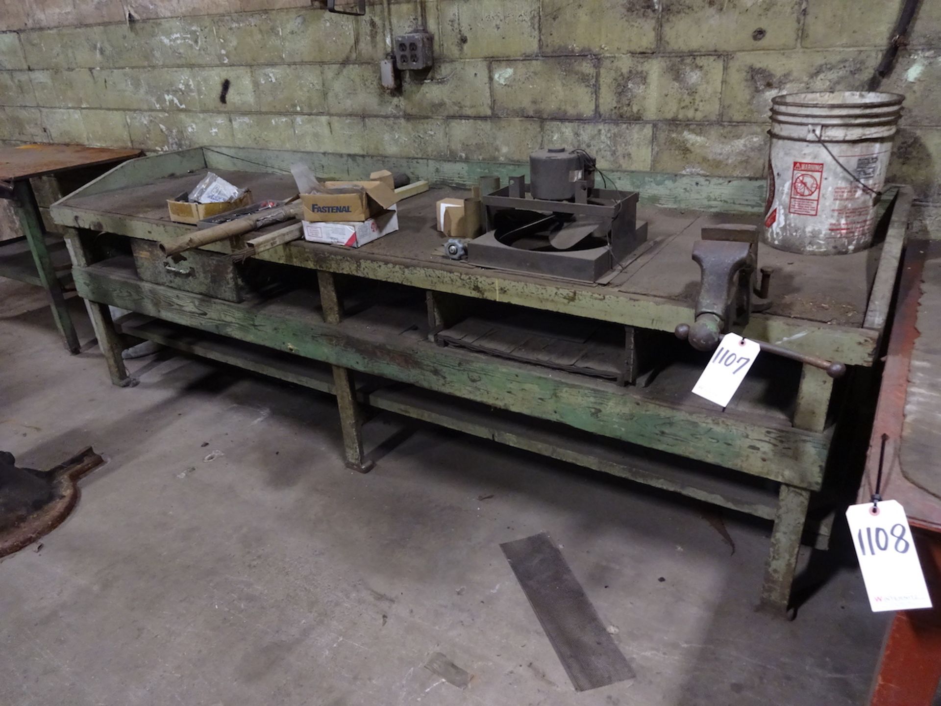 Work Bench with 4 in. Vise (South Beloit)