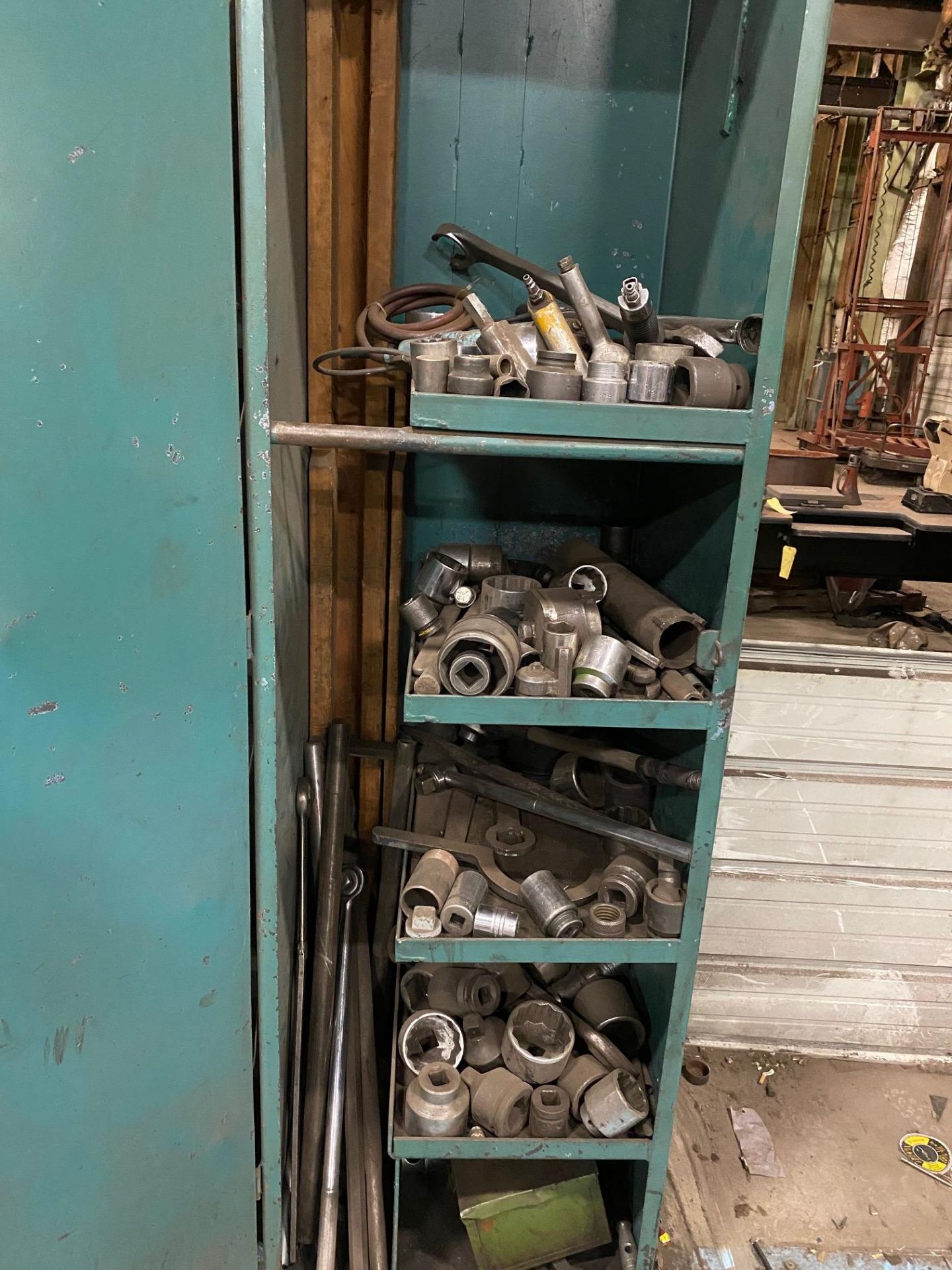 LOT: Large Sockets & Ratchets (includes cabinet) - Image 2 of 3