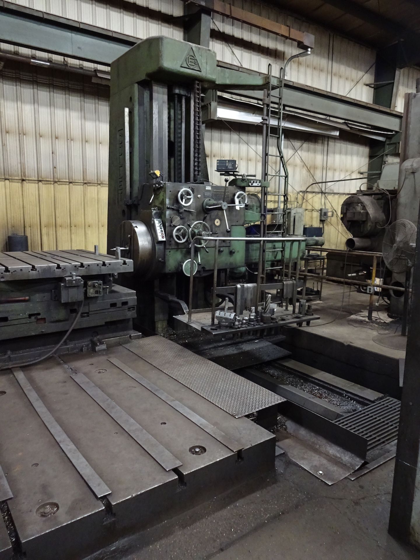 Collet & Englehard 4 in. (approx.) Horizontal Floor Type Boring Mill, S/N N/A, Sony 2-Axis Digital - Image 2 of 13