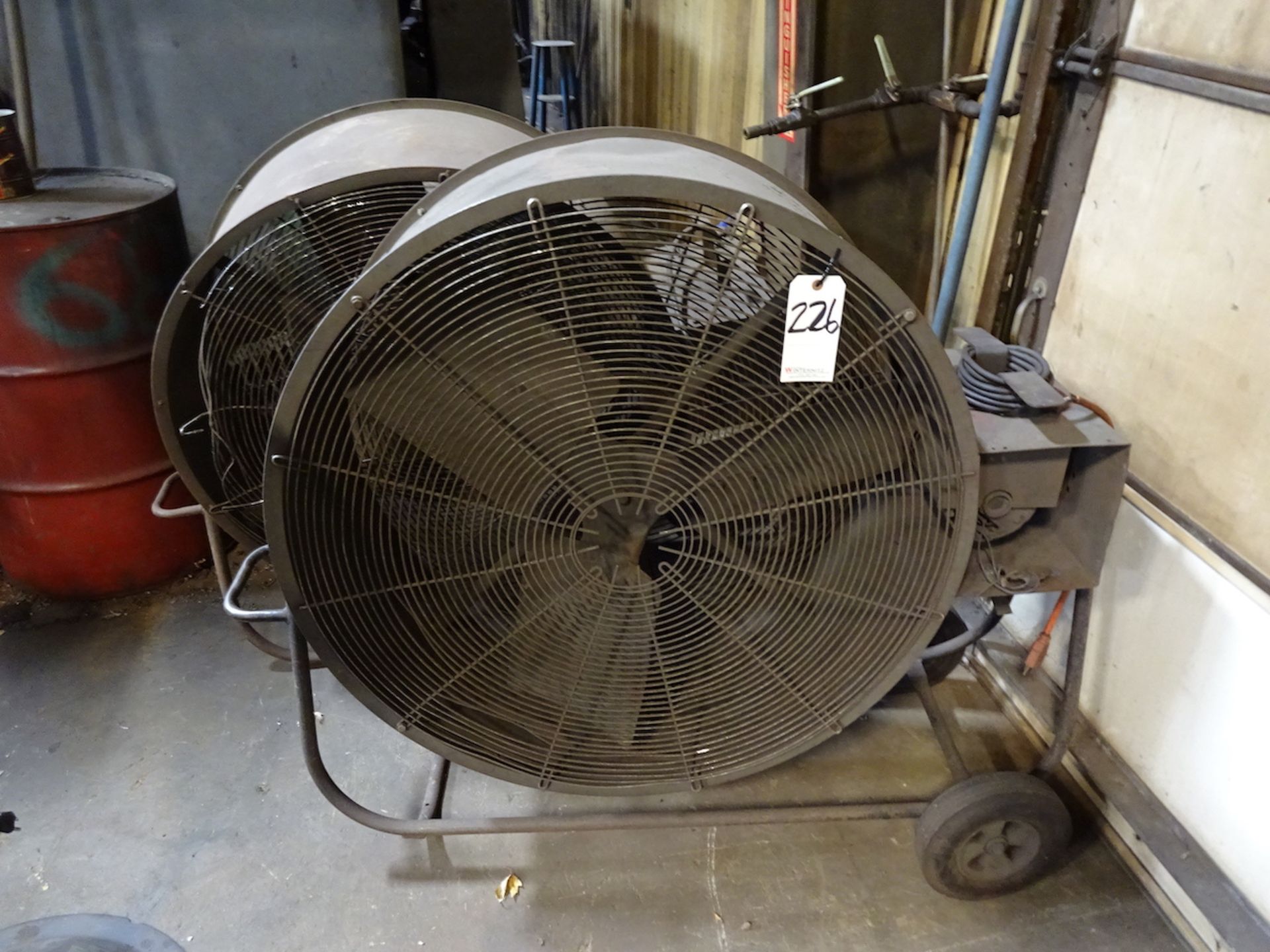 LOT: (2) Portable Fans