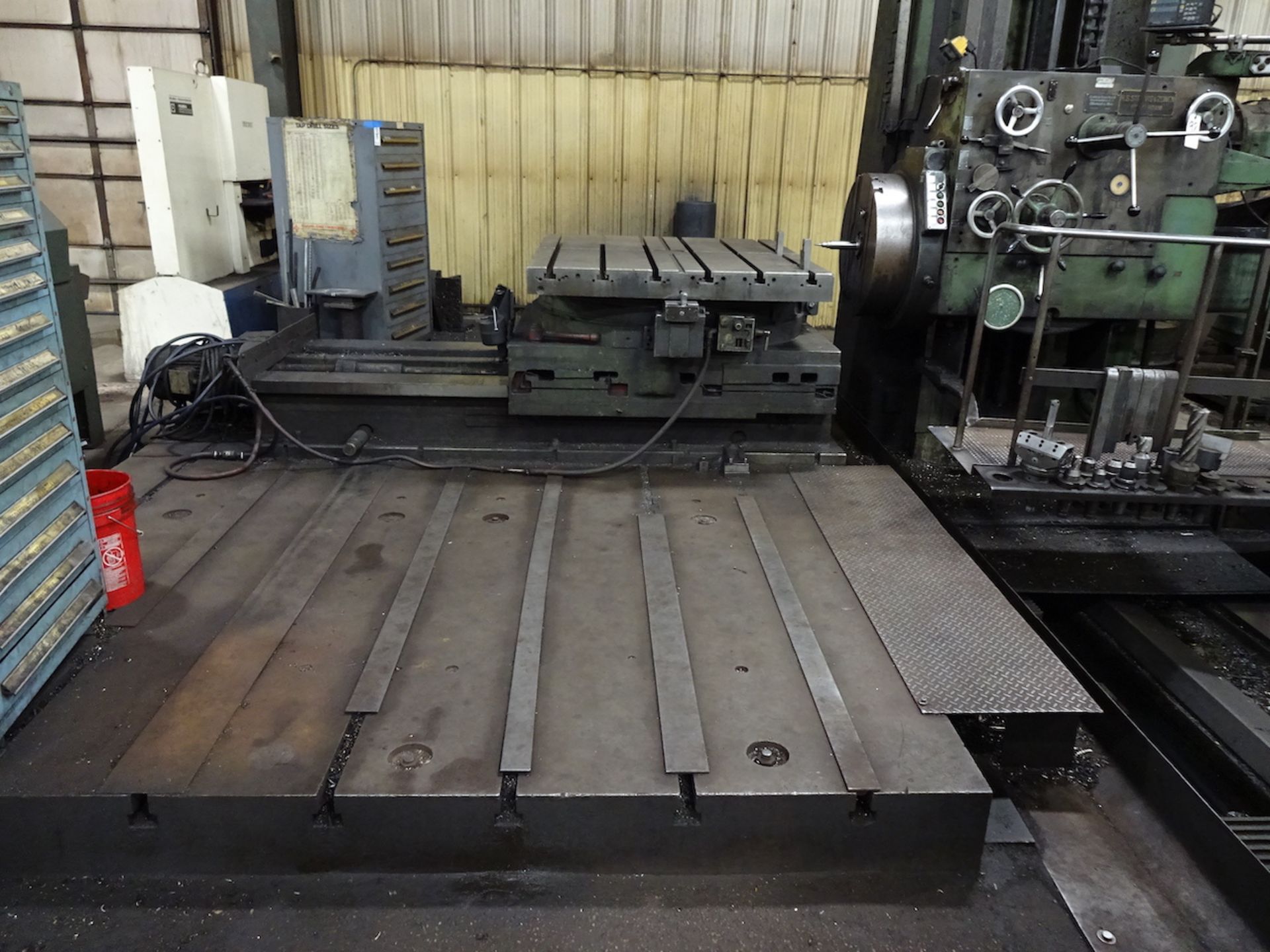 Collet & Englehard 4 in. (approx.) Horizontal Floor Type Boring Mill, S/N N/A, Sony 2-Axis Digital - Image 5 of 13