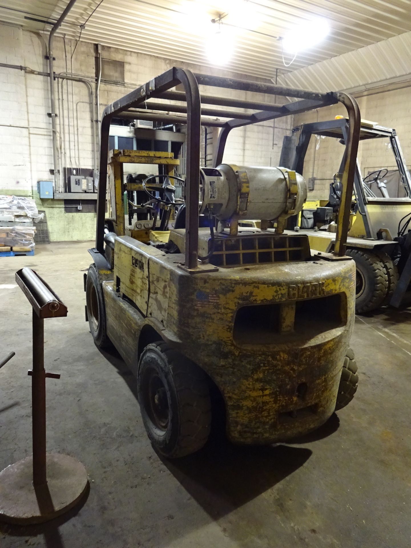 Clark 7000 lb. Model CHY70 LP Forklift Truck, S/N CHY70-24-844-267, 2-Stage Mast (South Beloit) - Image 4 of 5