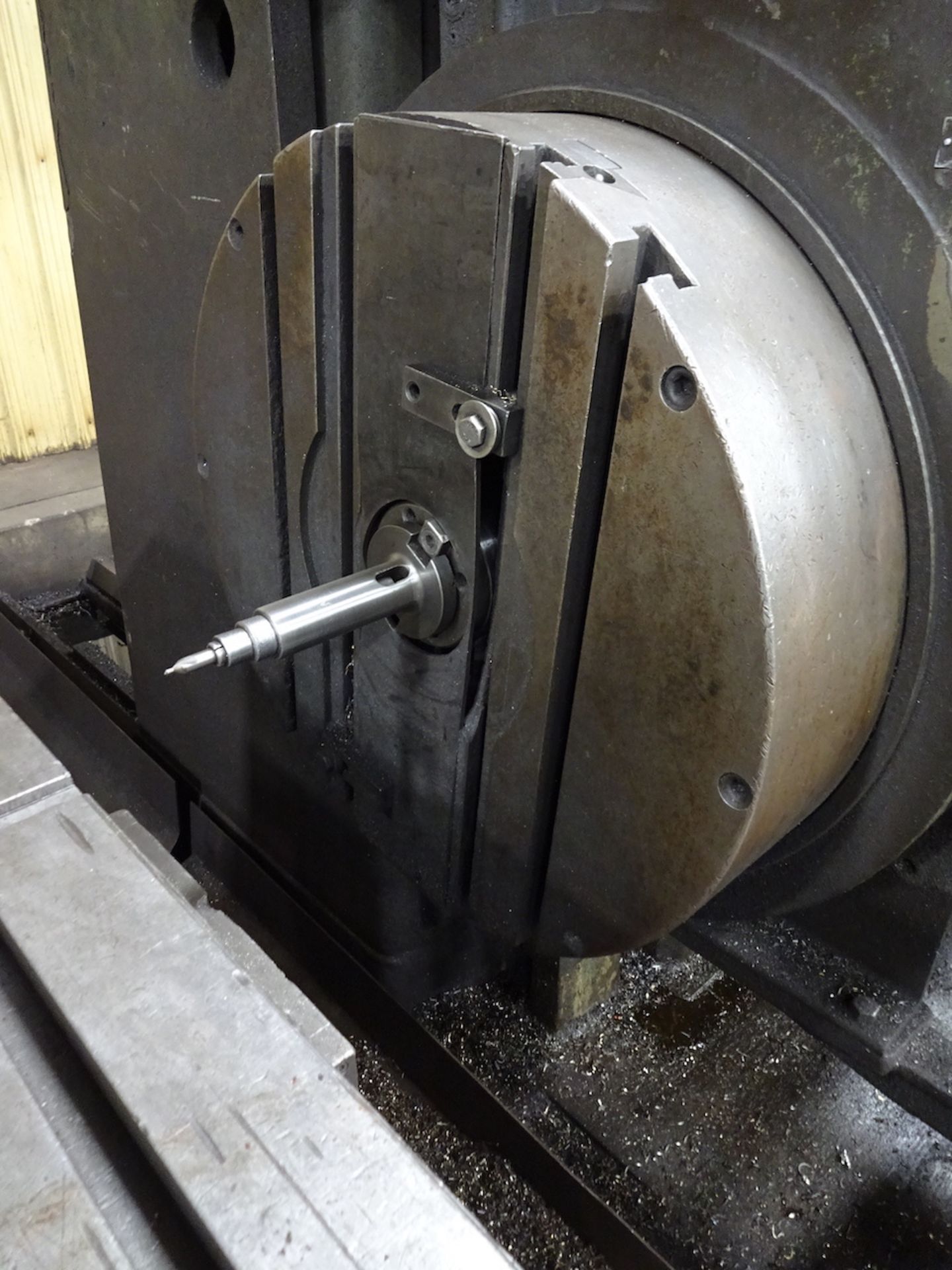 Collet & Englehard 4 in. (approx.) Horizontal Floor Type Boring Mill, S/N N/A, Sony 2-Axis Digital - Image 4 of 13
