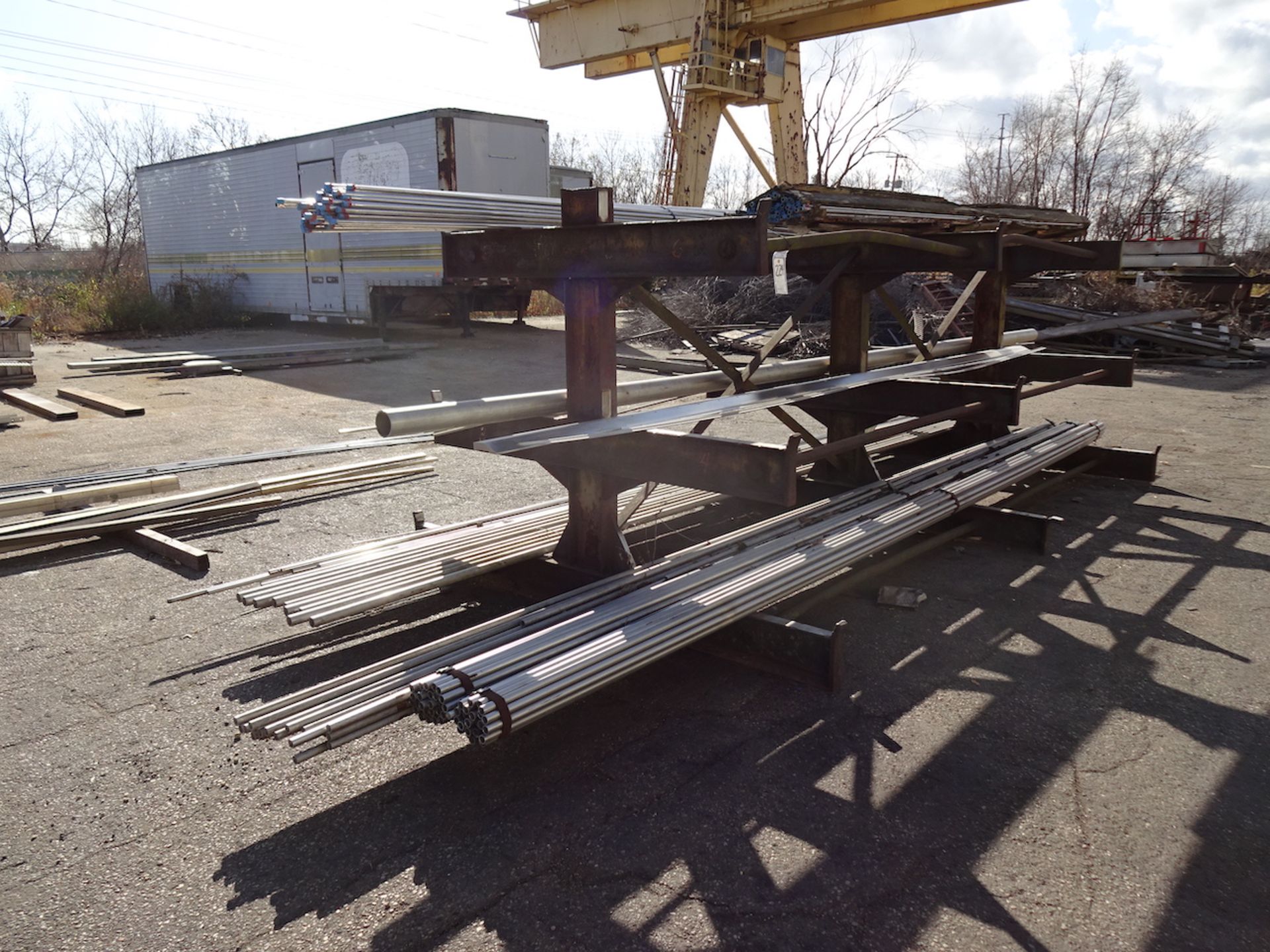 LOT: Aluminum Conduit & Tubing