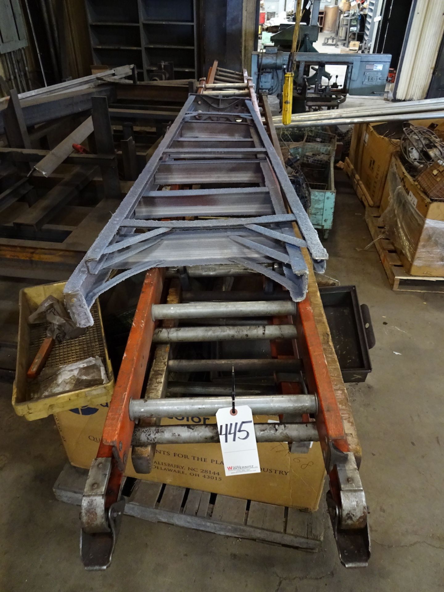 LOT: Assorted Ladders