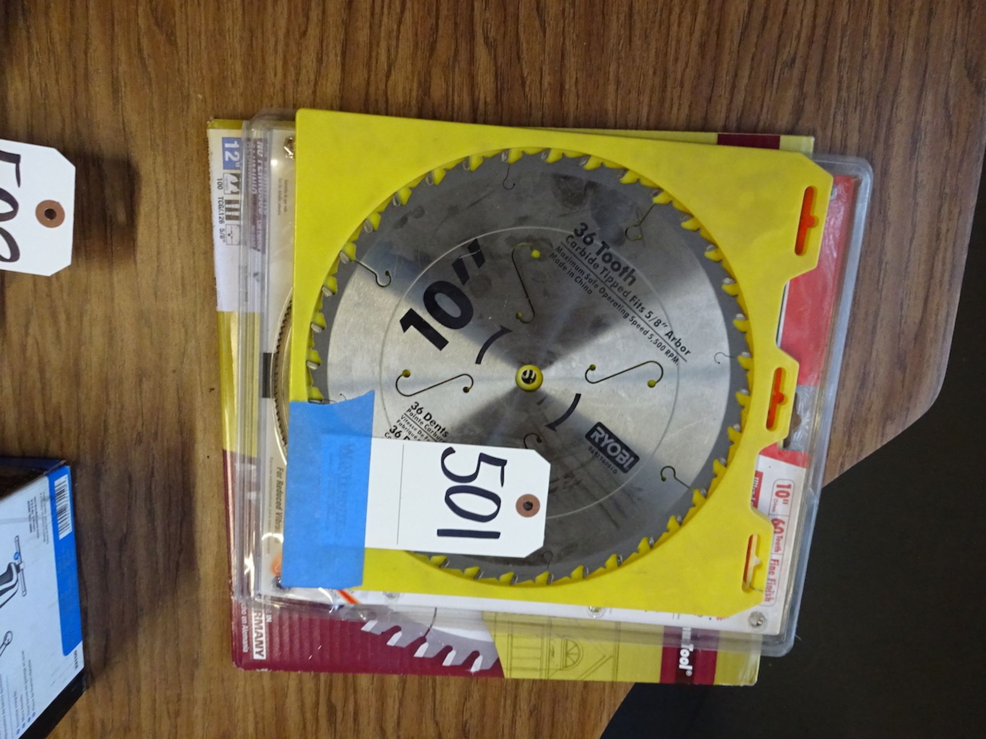 LOT: Assorted Saw Blades