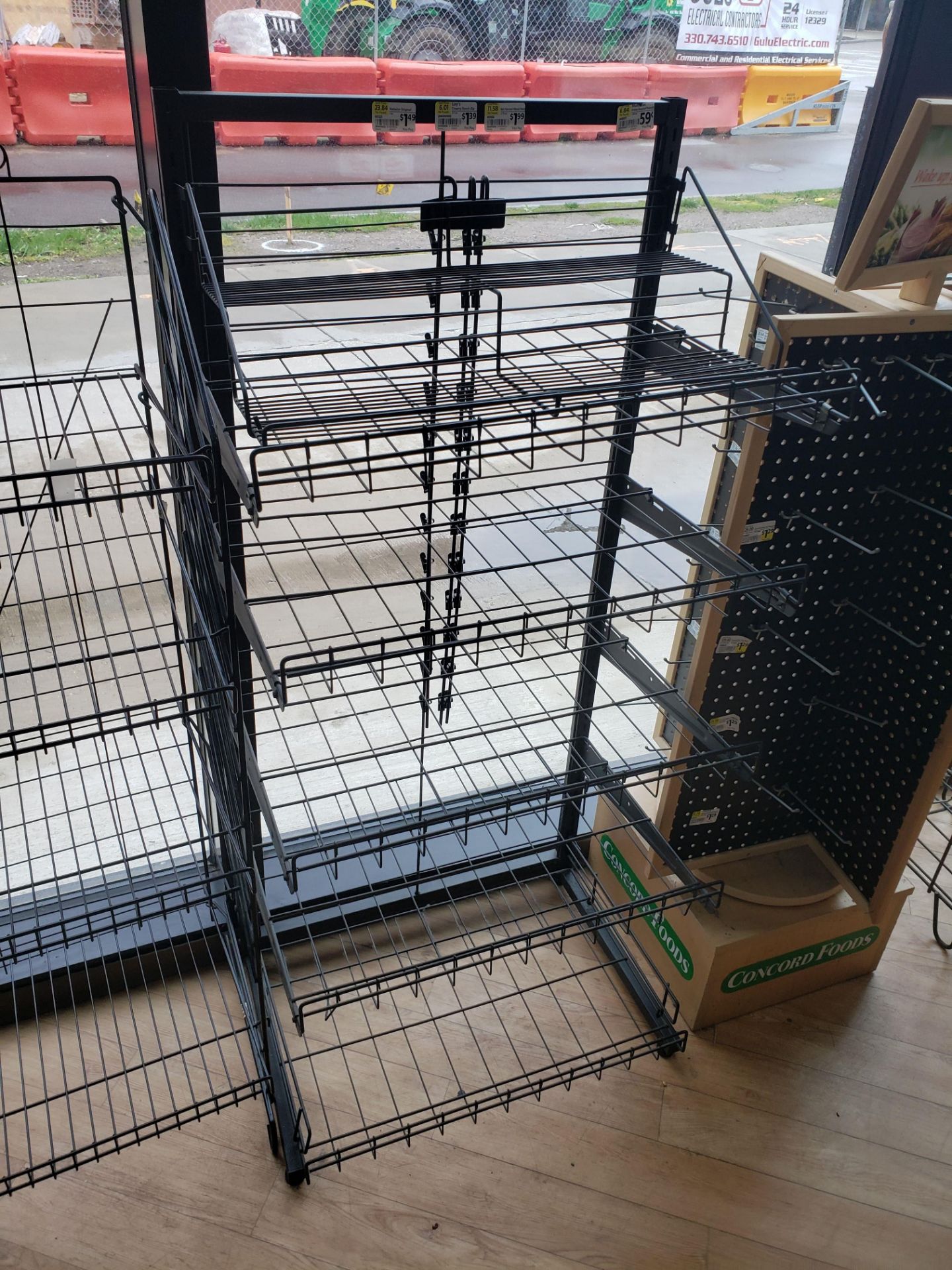 ASSORTED DISPLAY AND WIRE RACKS - Image 3 of 5