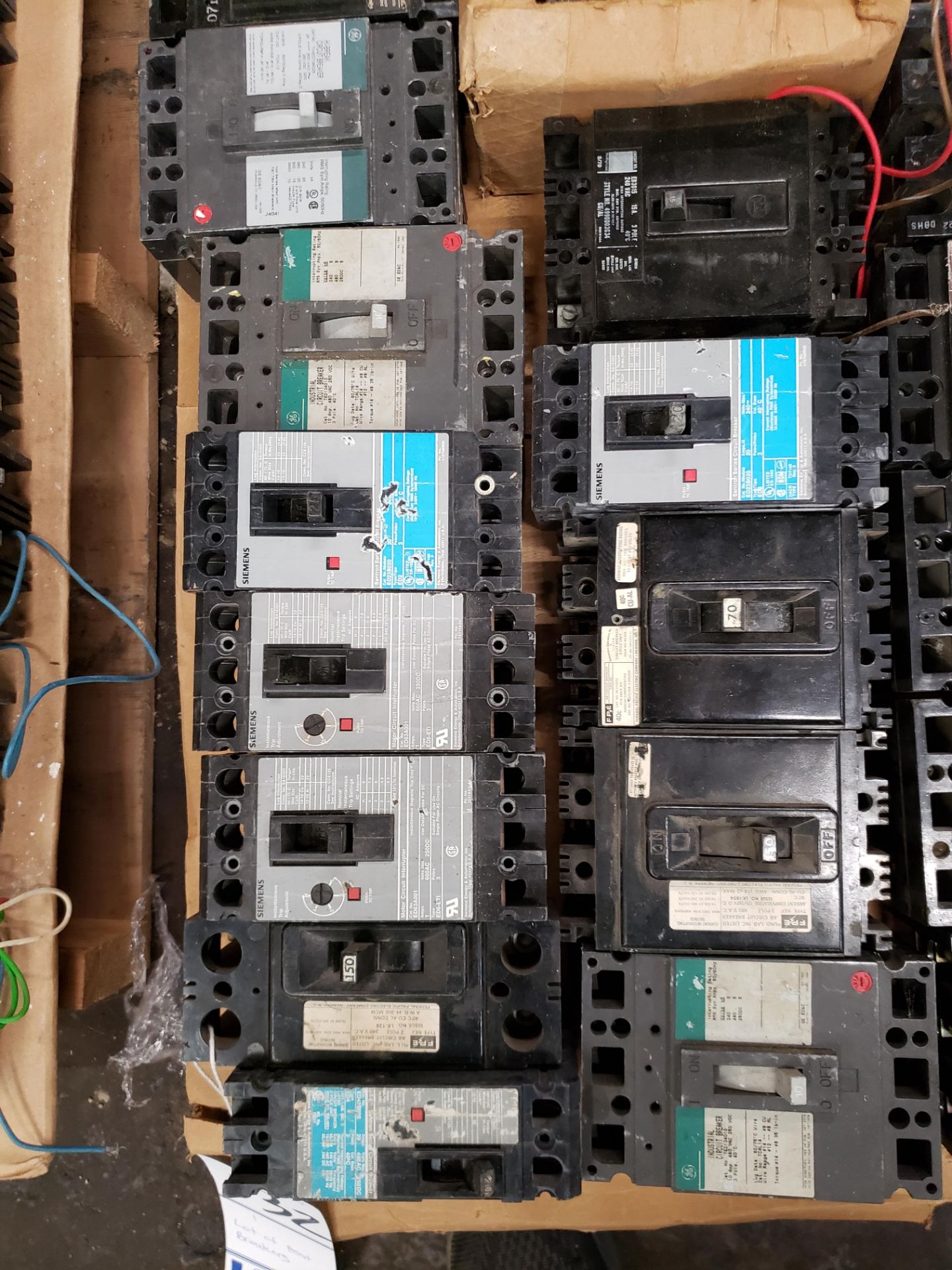 LOT OF ASSORTED BREAKERS - Image 3 of 19