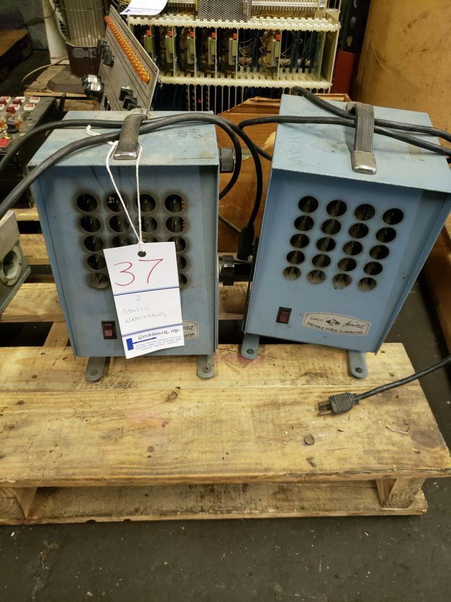 LOT OF 2 STATIC ELIMINATORS