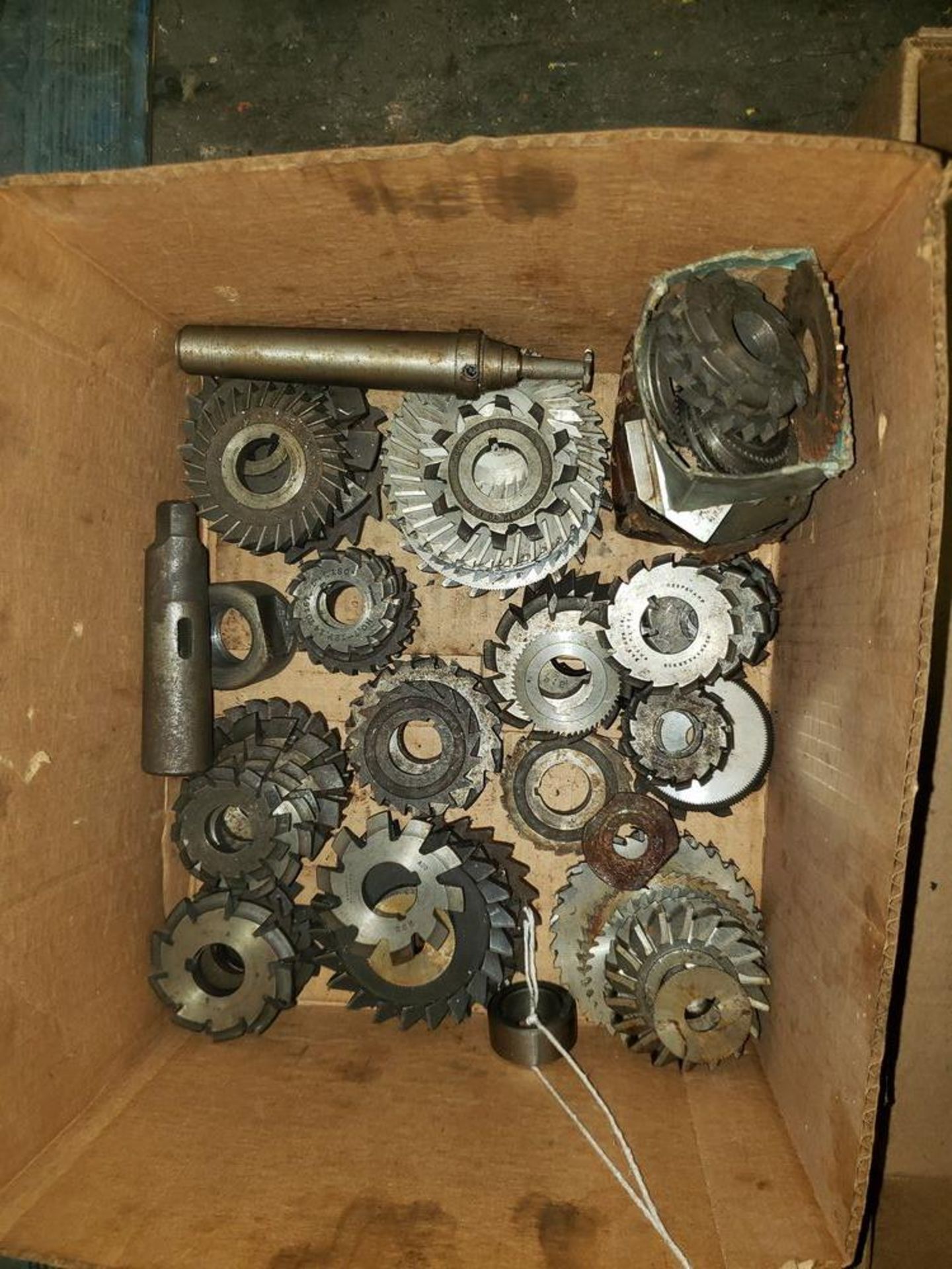 LOT OF ASSORTED CUTTING WHEELS