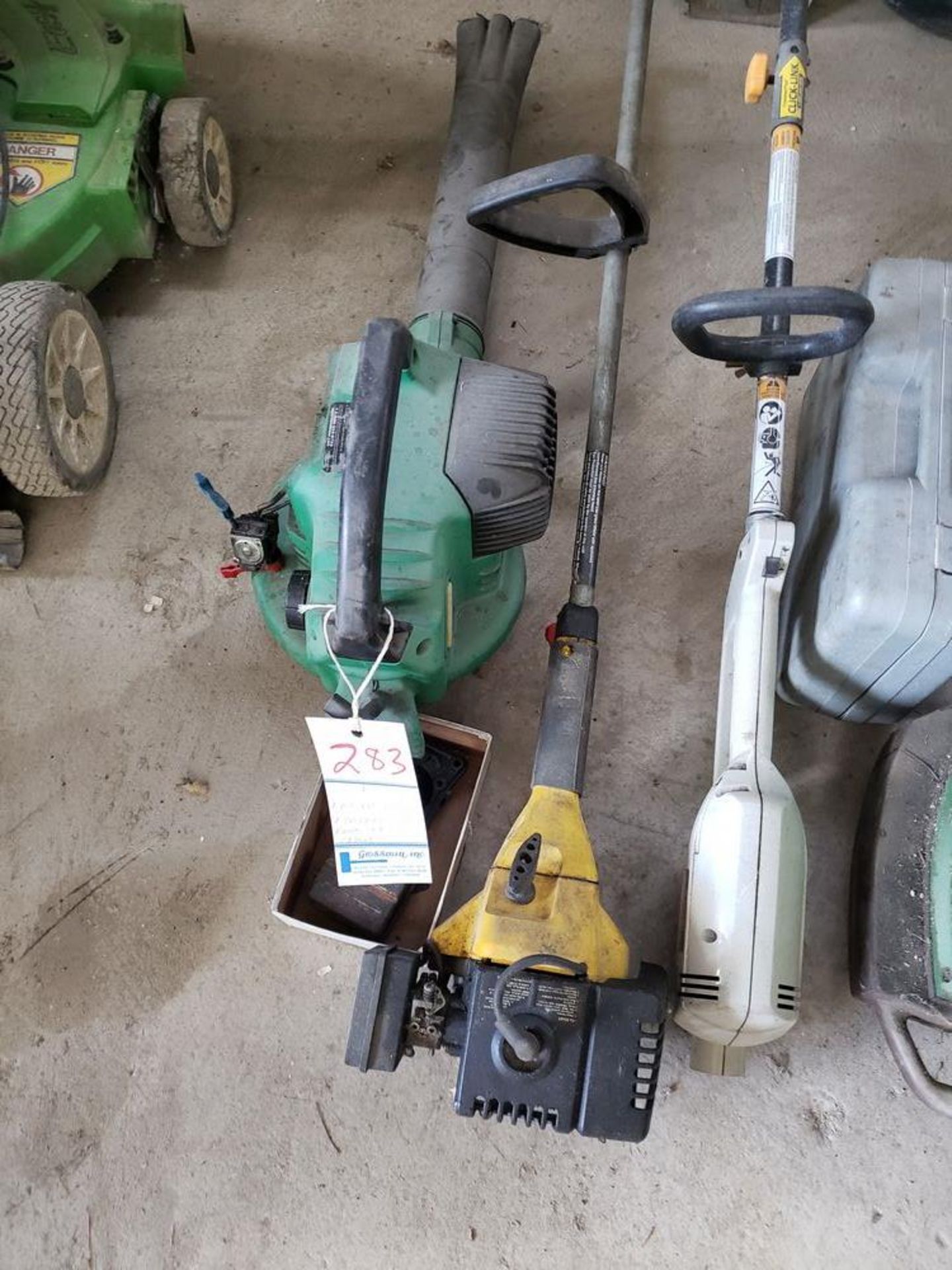 LOT OF LAWN EQUIPMENT BLOWERS, TRIMMERS - 7 ITEMS - Image 6 of 6