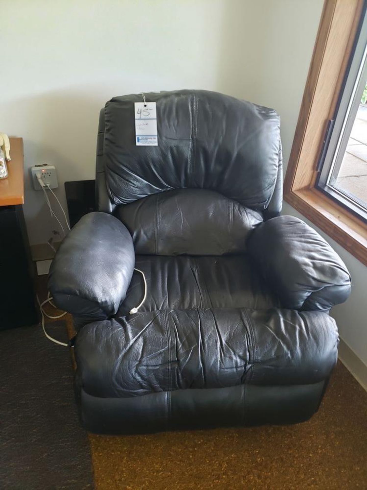 LEATHER CHAIR