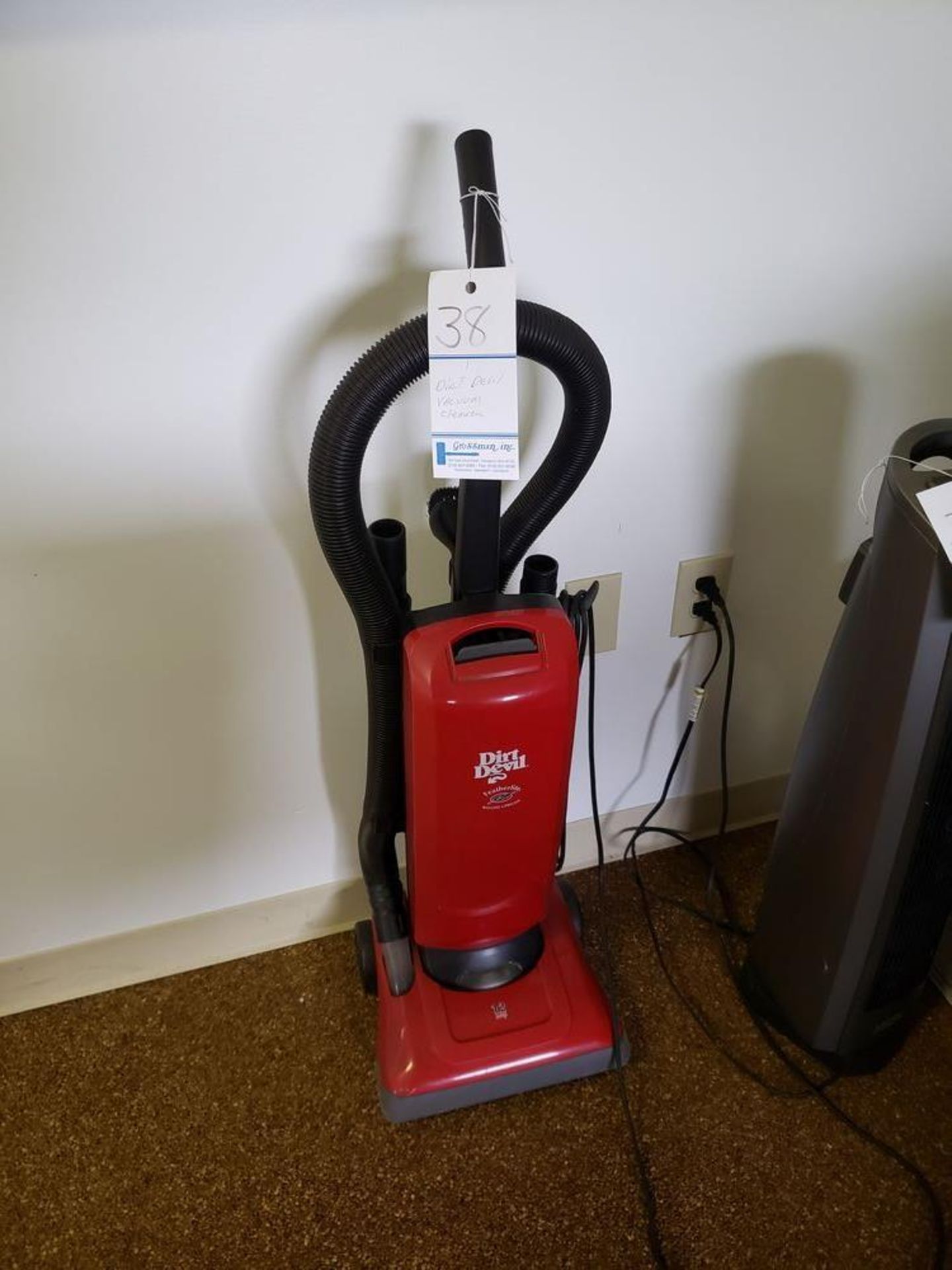 DIRT DEVIL VACUUM CLEANER