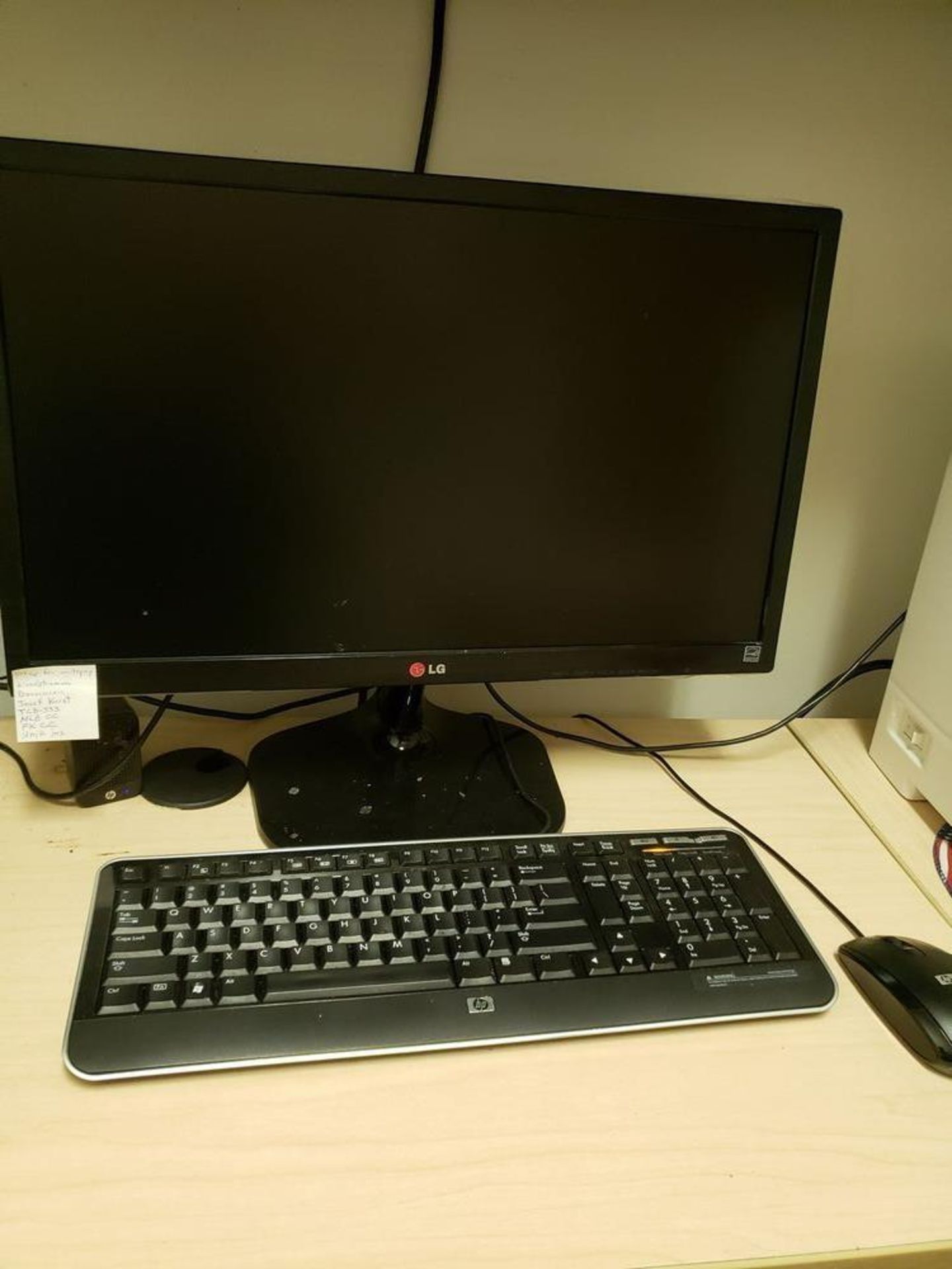 HP COMPUTER WITH WINDOWS 7, LG MONITOR, KEYBOARD AND MOUSE - Image 3 of 4