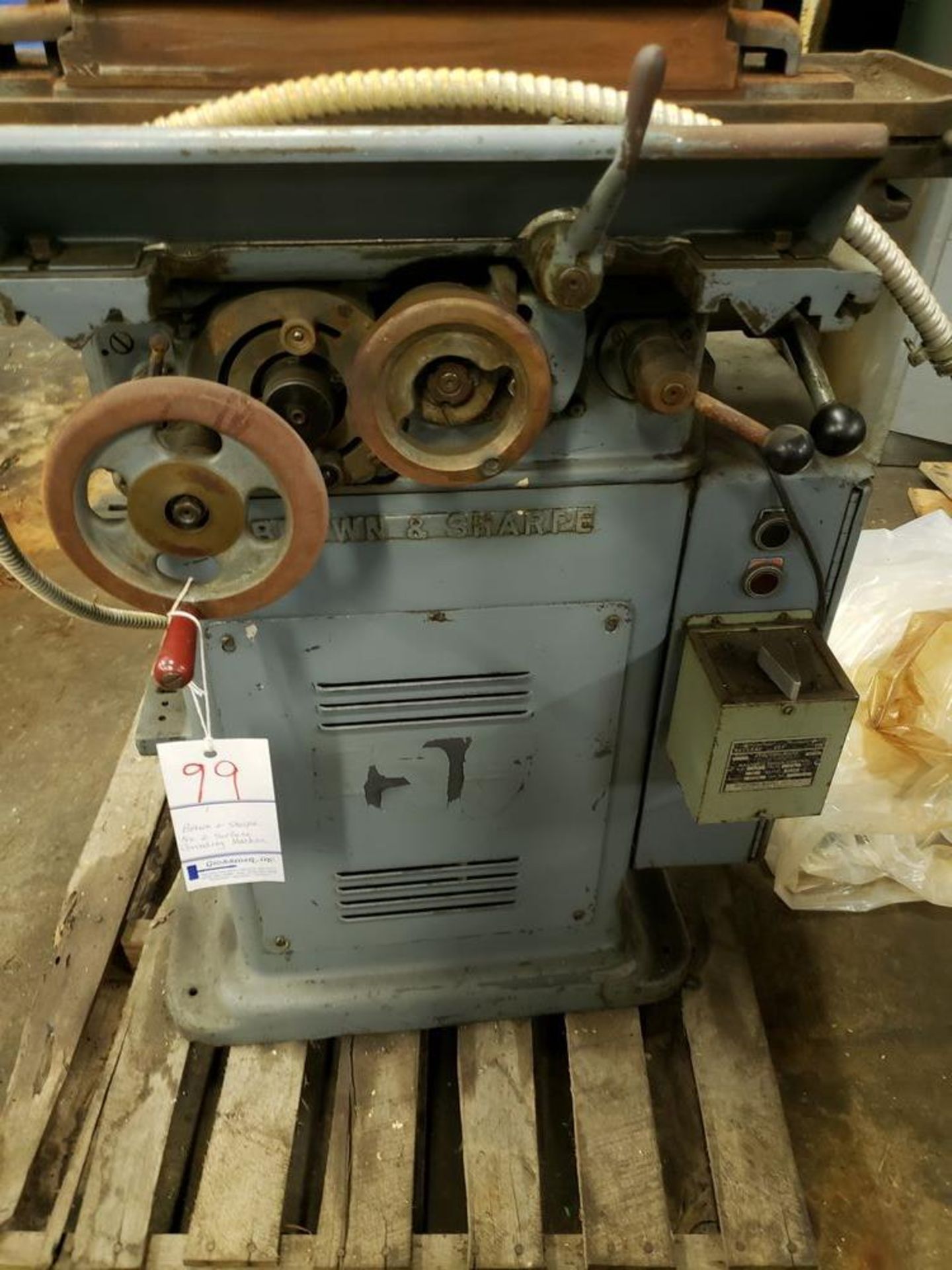 BROWN AND SHARPE NO. 2 SUFACE GRINDING MACHINE You must use our Rigger - Rigging Fee $100.00 - Image 3 of 11