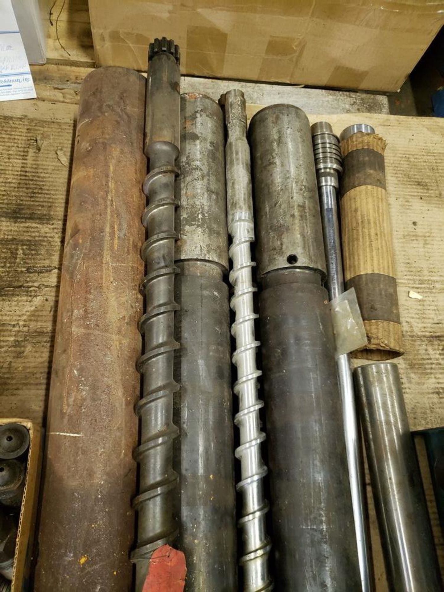 LOT OF ASSORTED BARRELS, SCREWS, NOZZLES AND MISC FOR CINCINATTI AND VAN DORN - Image 5 of 5