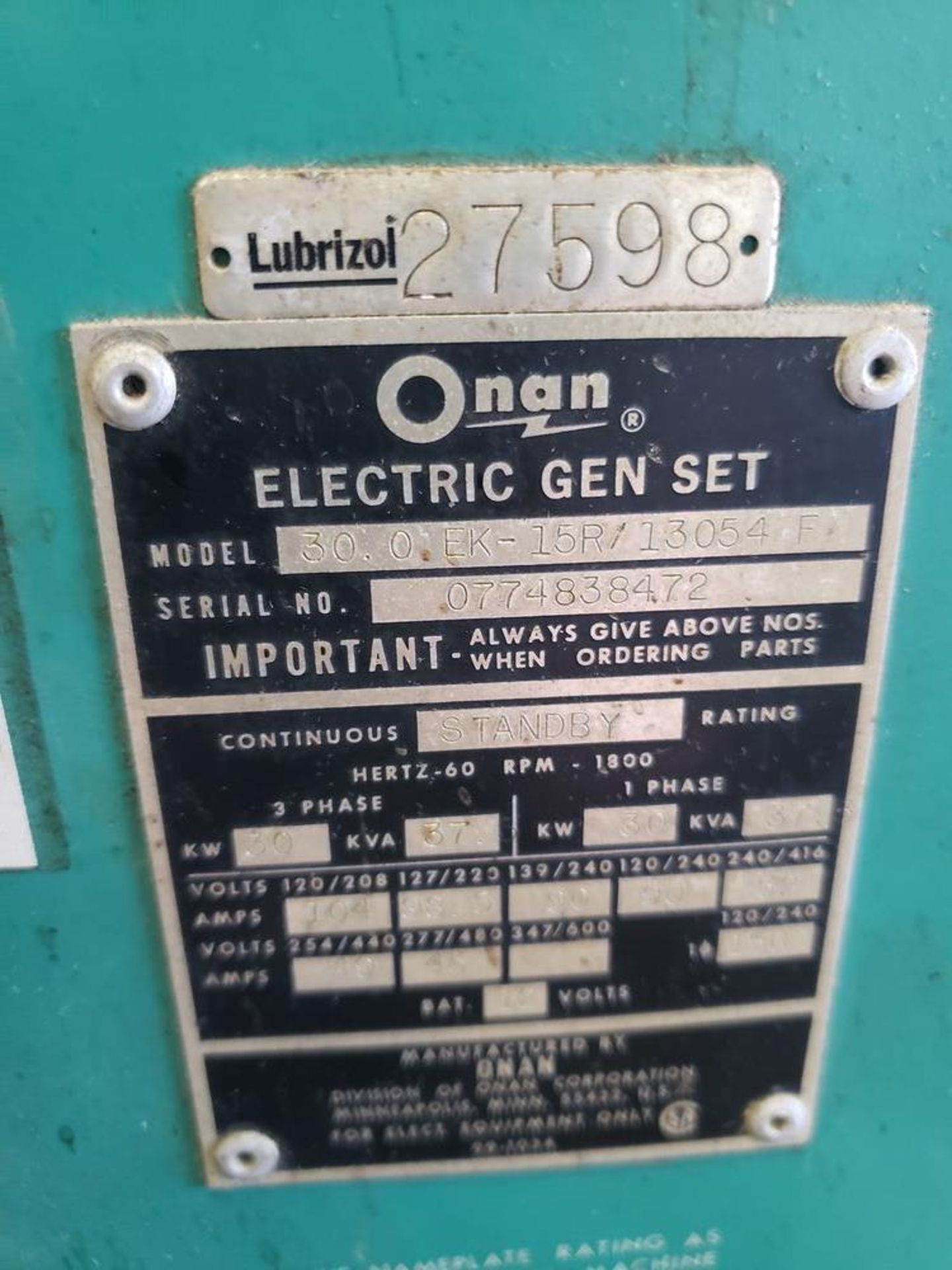 ONAN 30 EK GENERATOR 30 KIL, 37.5KVA, SINGLE AND 3 PHASE, 7 DIFFERENT VOLTAGE SETTINGS, RUNS ON - Image 8 of 15