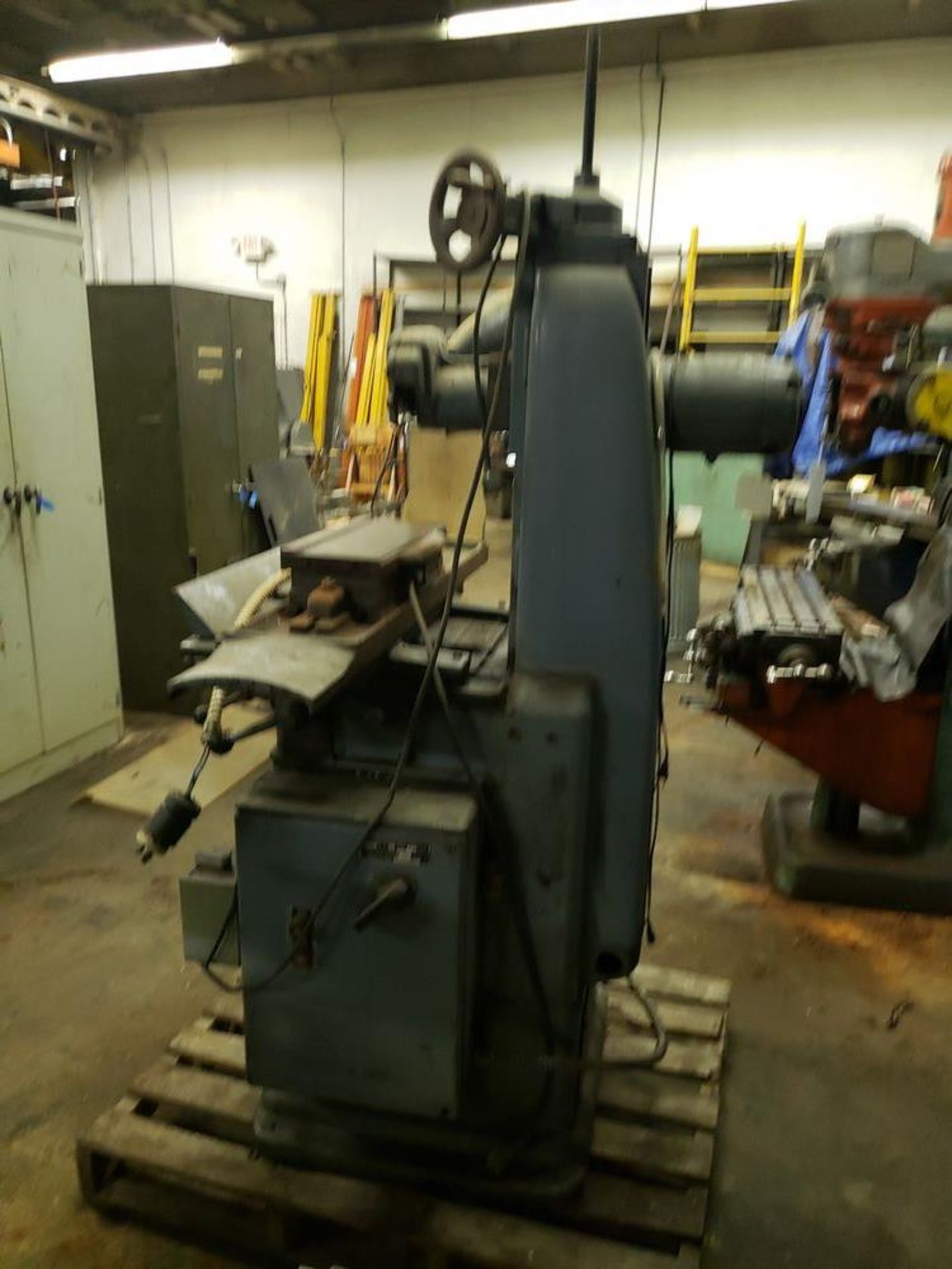 BROWN AND SHARPE NO. 2 SUFACE GRINDING MACHINE You must use our Rigger - Rigging Fee $100.00 - Image 10 of 11