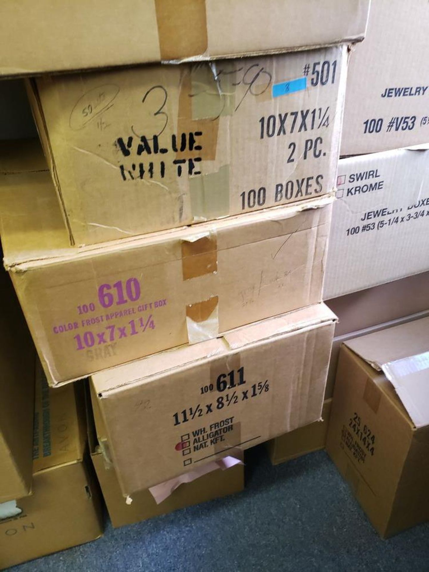 ASSORTED CASES OF GIFT BOXES (Note: Your bid is multiplied by the quantity) - Image 7 of 10