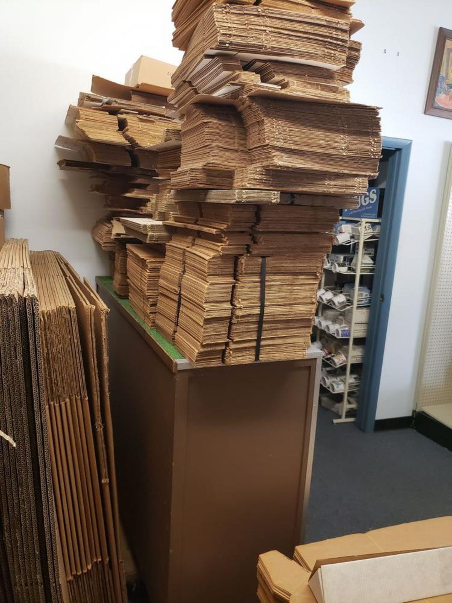 LOT OF DIECUT FOLDING BOXES WITH CABINET - CART NOT INCLUDED IN THIS LOT - Image 9 of 9