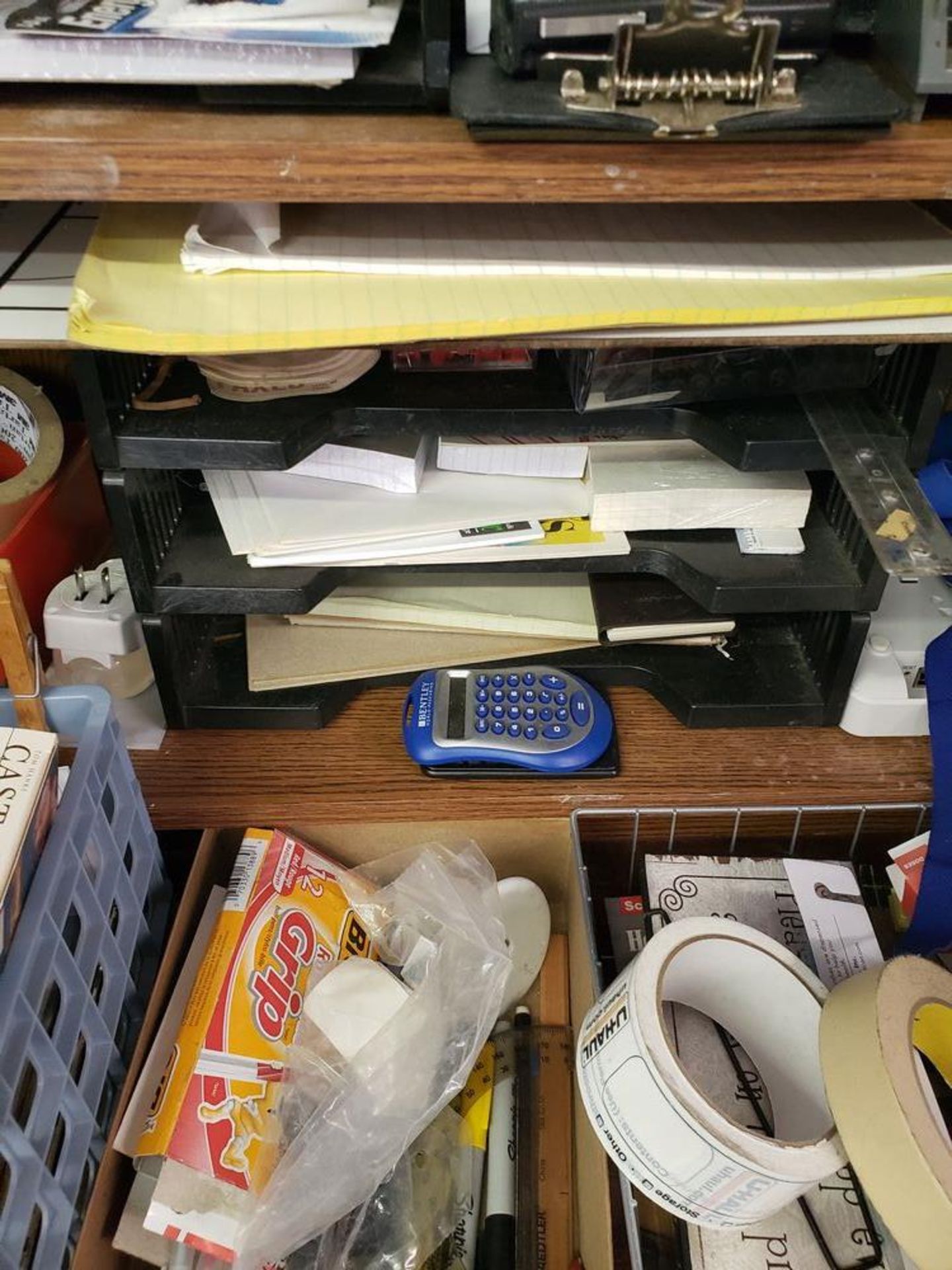 WOODEN DESK WITH CONTENTS IN AND ON - Image 10 of 18