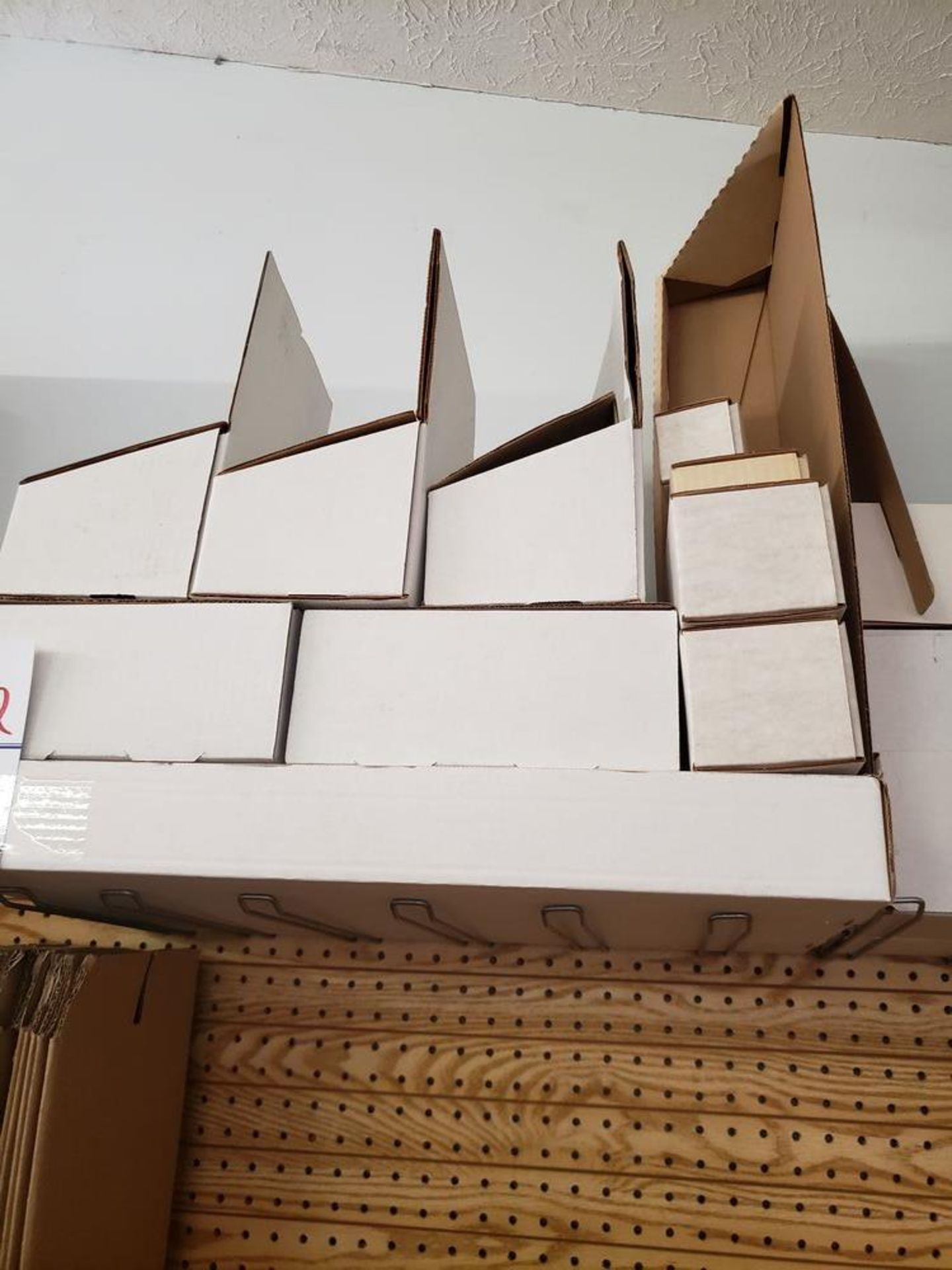 LOT OF ASSEMBLED BOXES AND SAMPLES - Image 3 of 9