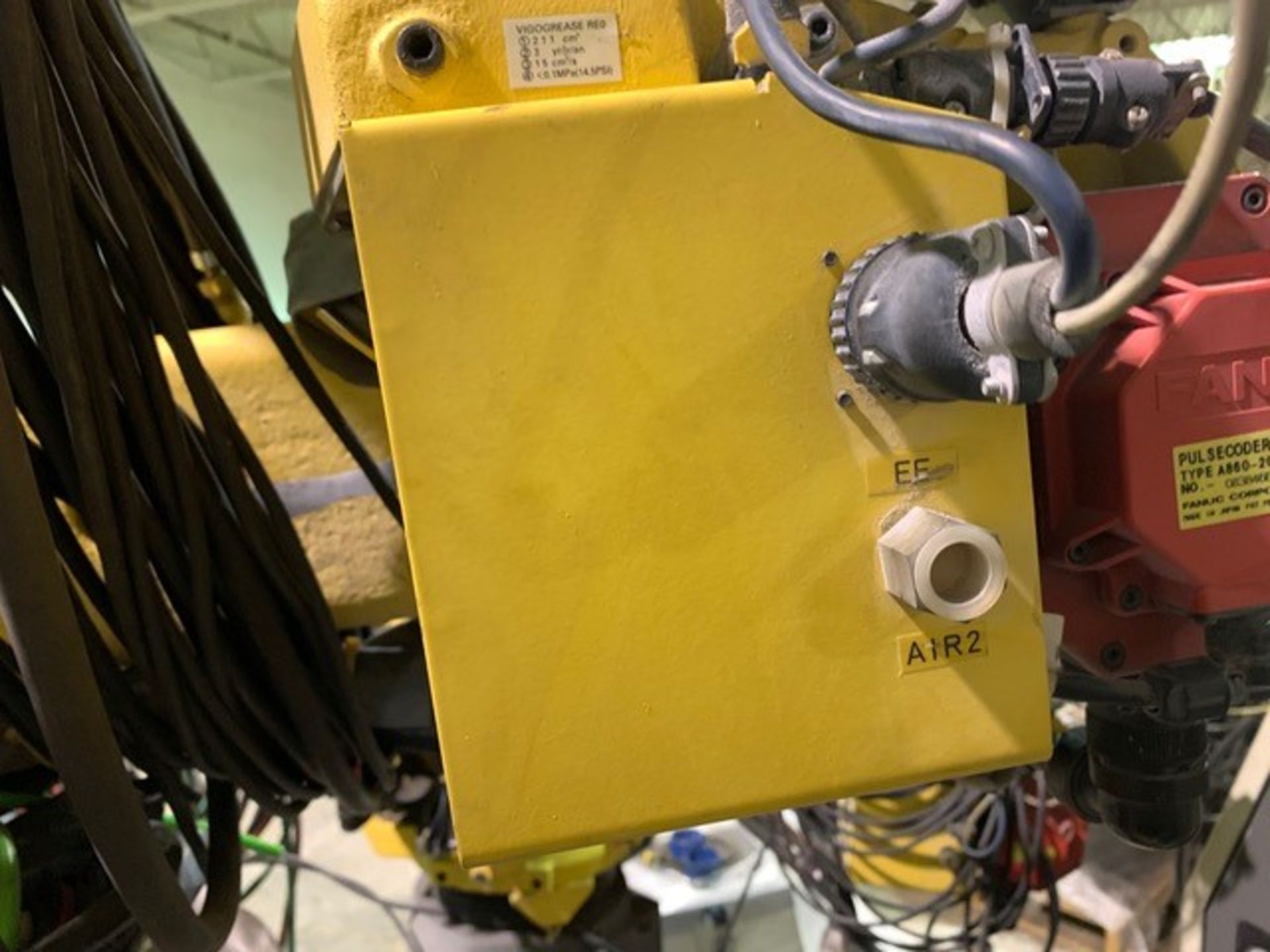 FANUC ROBOT ARCMATE 120iC/10L WITH R-30iA CONTROL, TEACH & CABLES, YEAR 2011, SN 112257 - Image 6 of 19