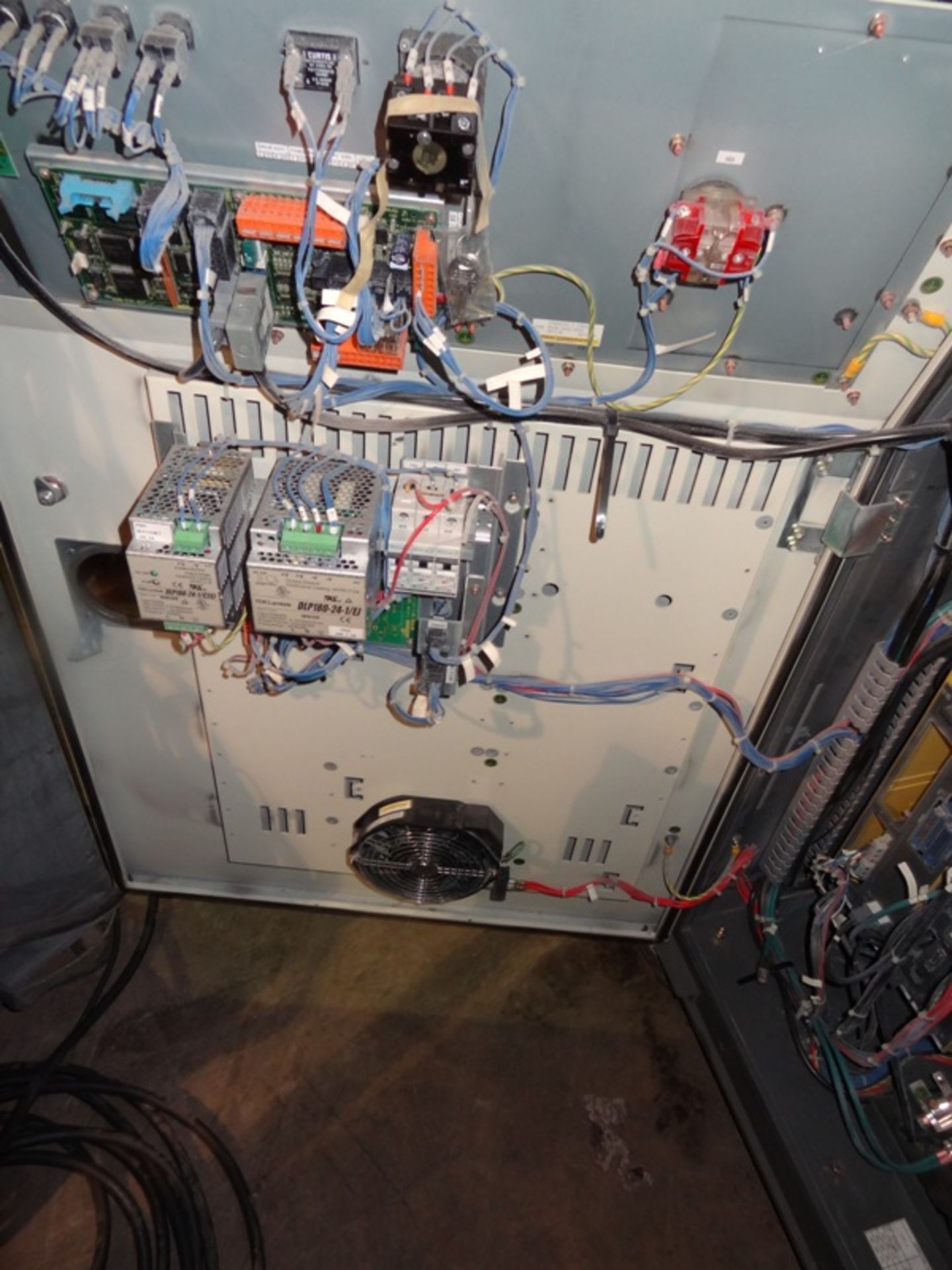 FANUC ROBOT ARCMATE 120iC/10L WITH R-30iA CONTROL, TEACH & CABLES, YEAR 2011, SN 112266 - Image 15 of 20