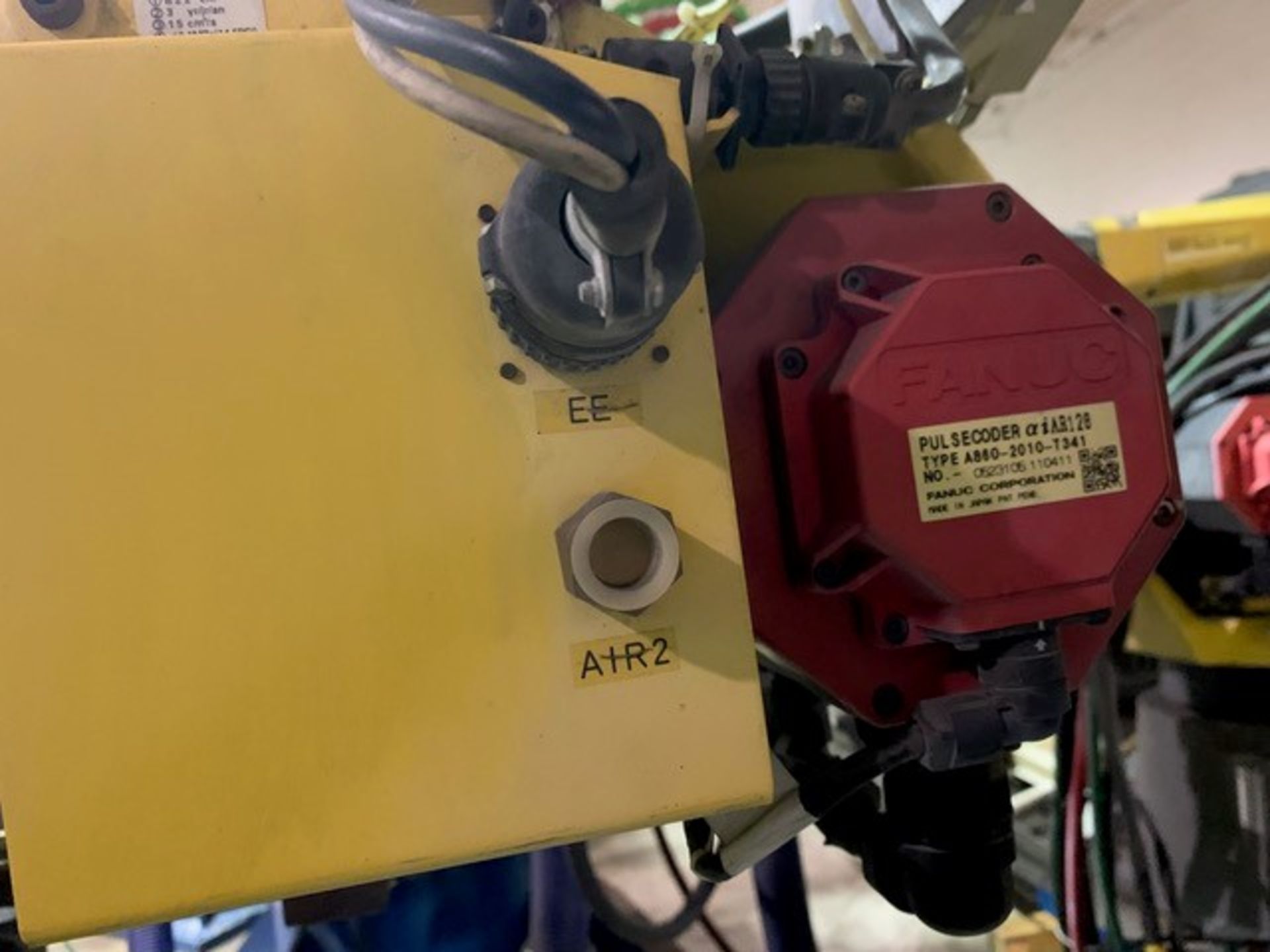 FANUC ROBOT ARCMATE 120iC/10L WITH R-30iA CONTROL, TEACH & CABLES, YEAR 2011, SN 112266 - Image 6 of 20