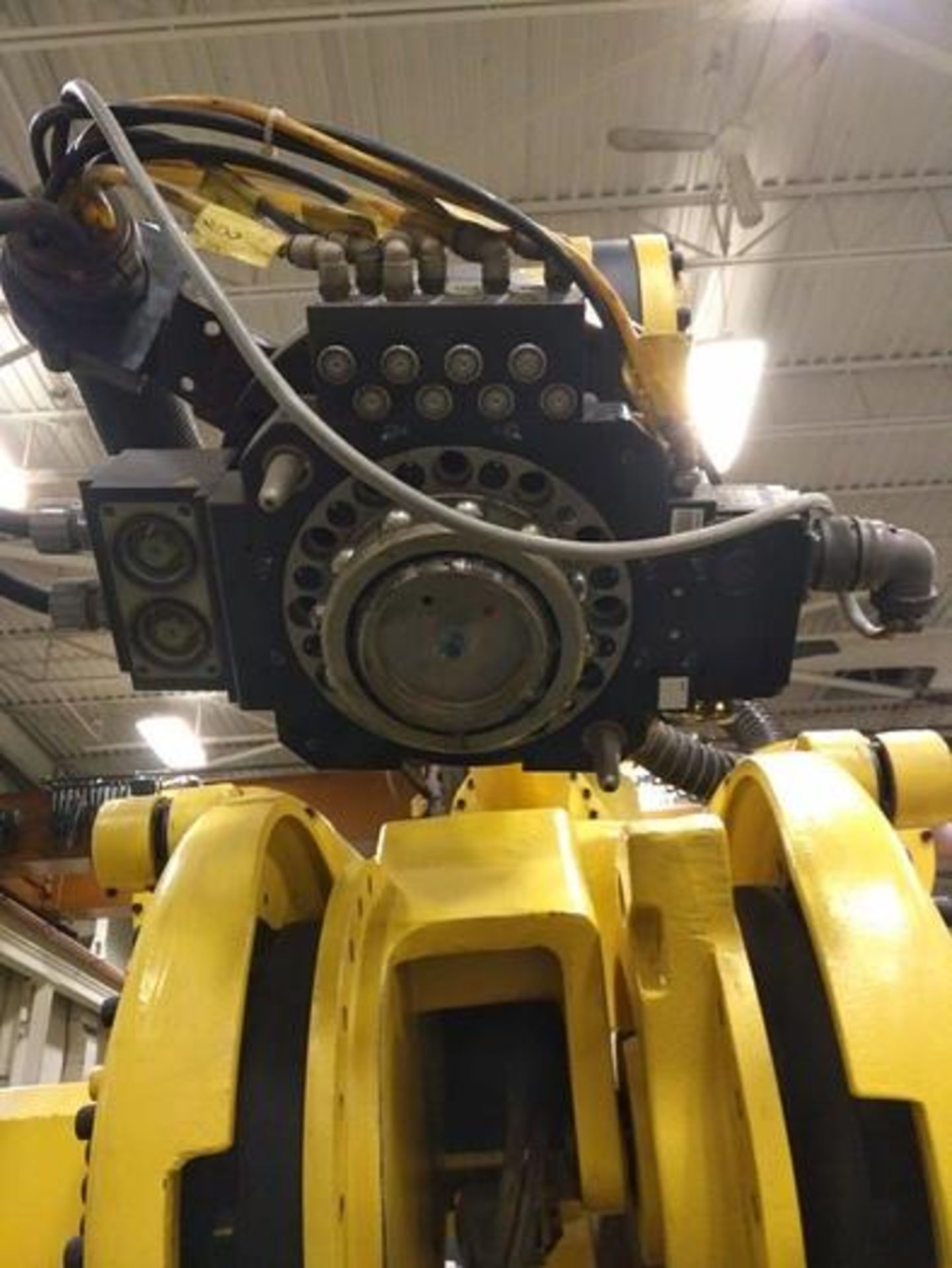 FANUC M900iA/600 6 AXIS CNC ROBOT WITH R30iA & 7TH AXIS 15' LONG TRACK., TEACH & CABLES, YEAR 2012 - Image 9 of 11