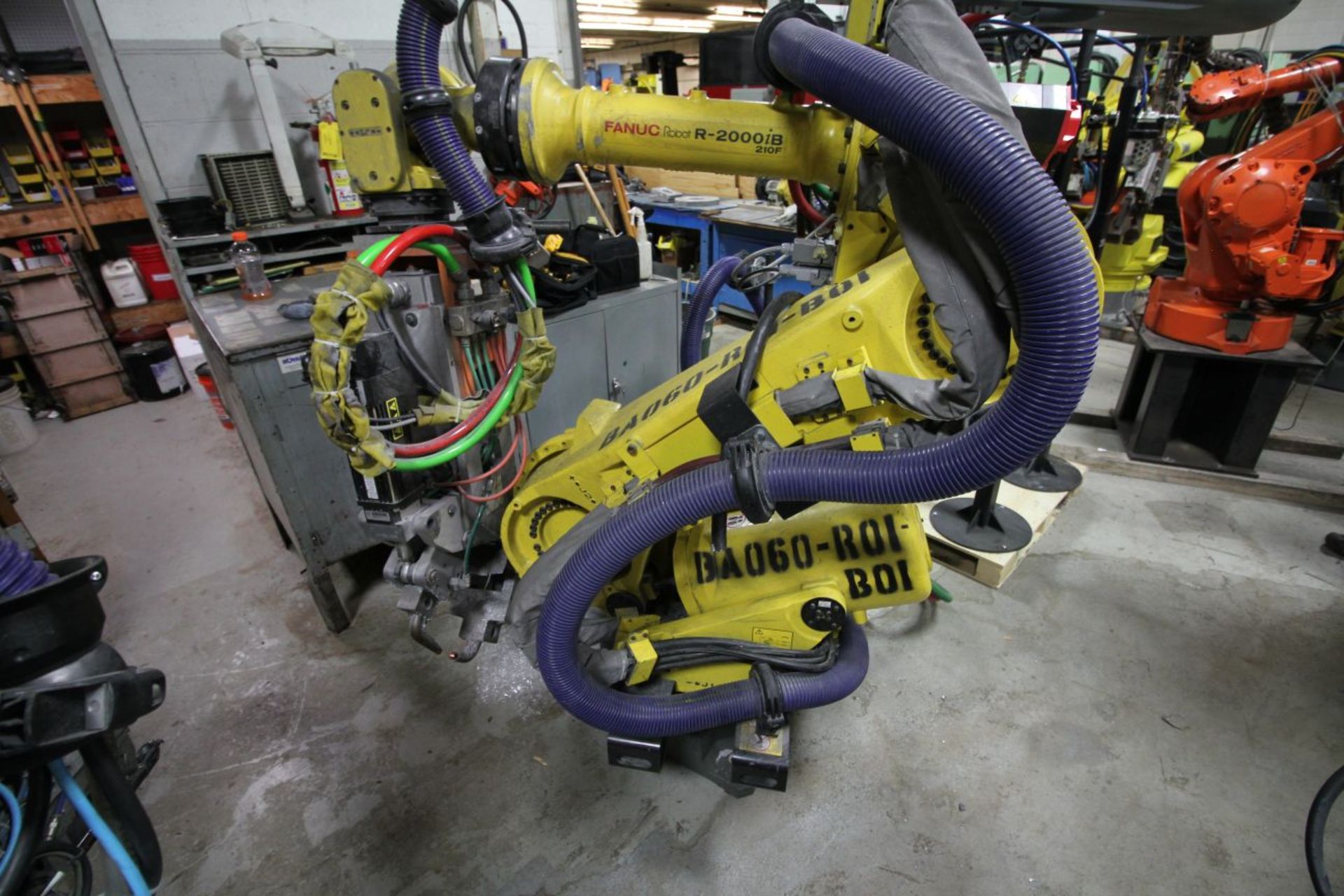 FANUC ROBOT R2000IB/210F WITH R-30iA CONTROLS, TEACH & CABLES, YEAR 2011, SN 110121