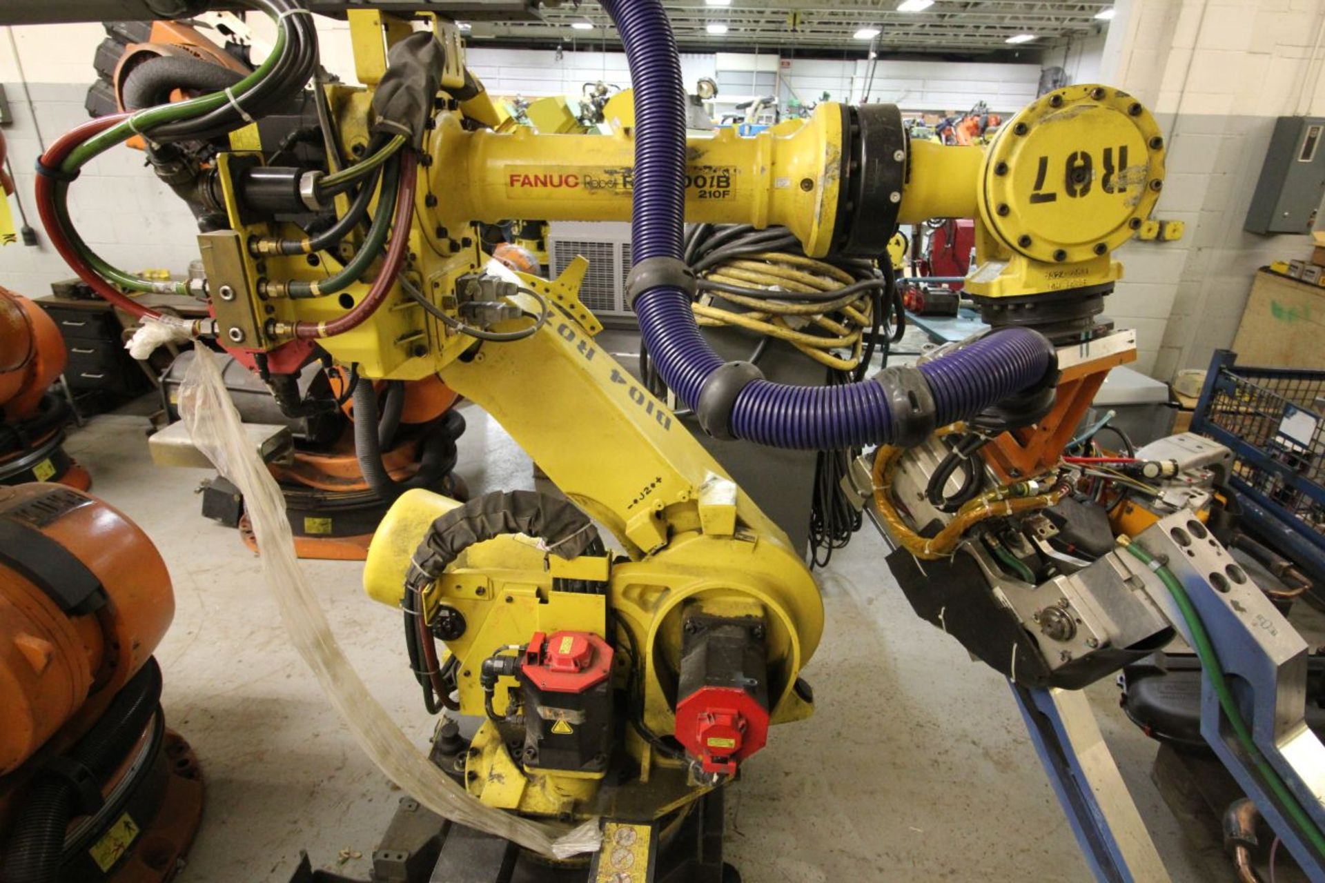 FANUC ROBOT R-2000iB/210F WITH R-30iA CONTROL, TEACH & CABLES, YEAR 2011, SN 111751 - Image 3 of 8