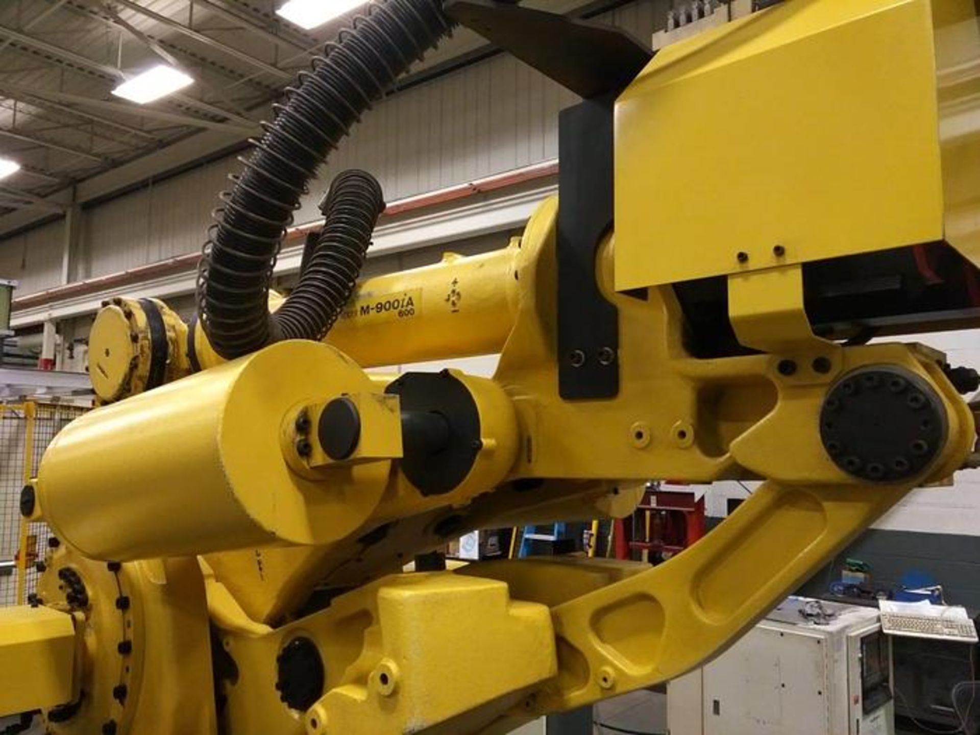 FANUC M900iA/600 6 AXIS CNC ROBOT WITH R30iA & 7TH AXIS 15' LONG TRACK., TEACH & CABLES, YEAR 2012 - Image 8 of 11