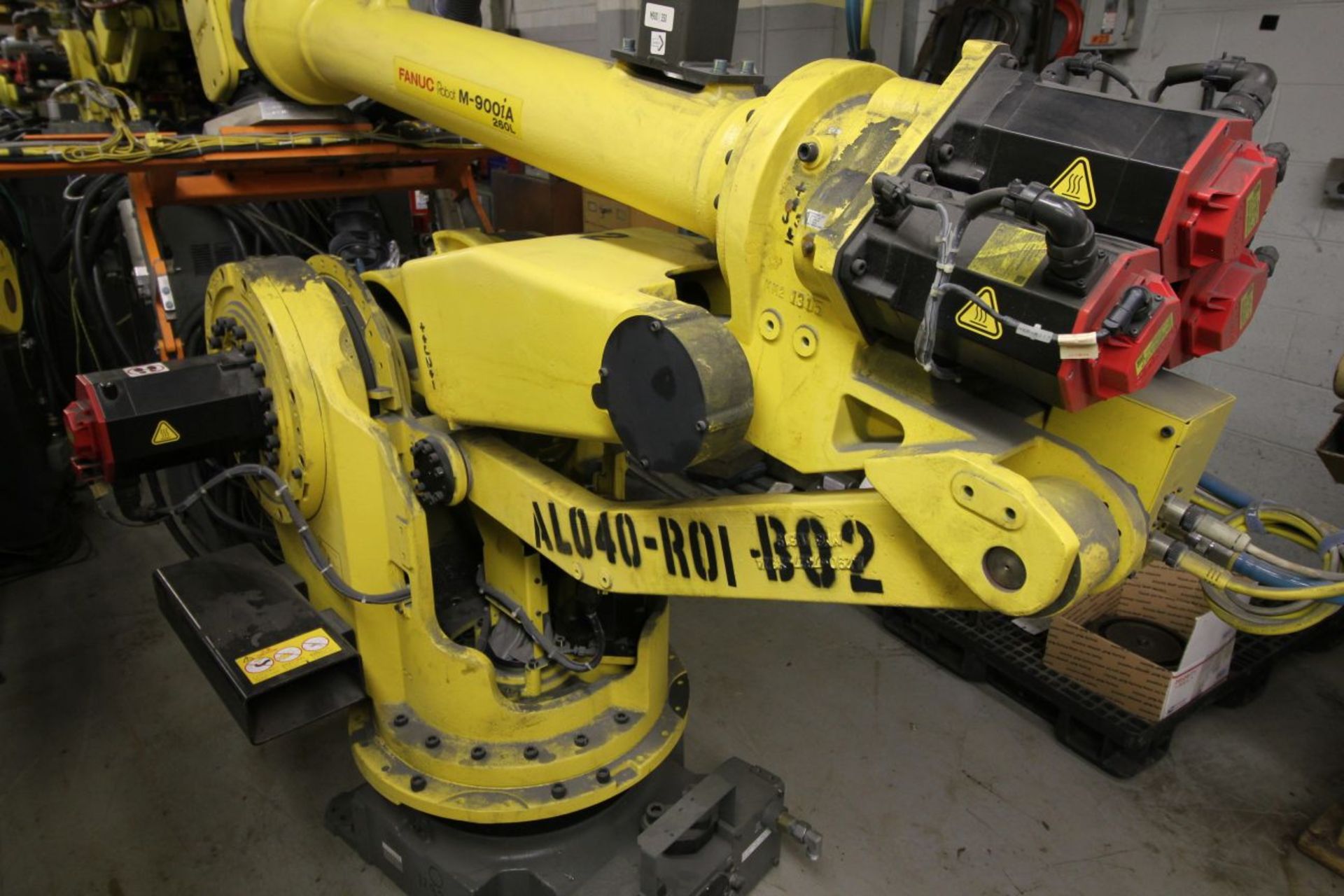 FANUC M-900iA/260L WITH R-30iA CONTROLS, TEACH & CABLES, YEAR 2011, SN 110998 - Image 3 of 8