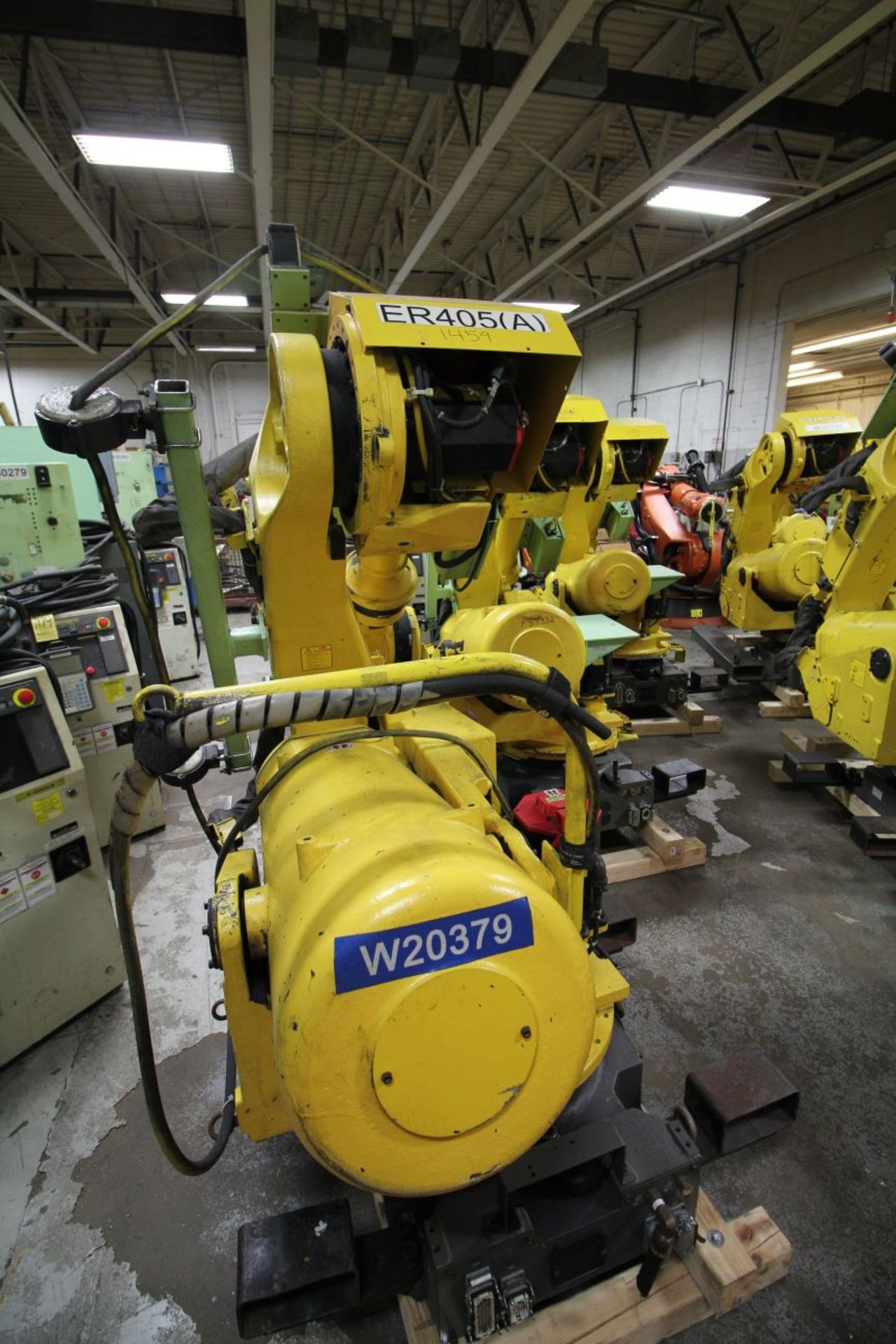 FANUC ROBOT R-2000iA/200R WTIH R-J3iB CONTROLS, TEACH & CABLES, YEAR 2002, SN 55655 - Image 3 of 8