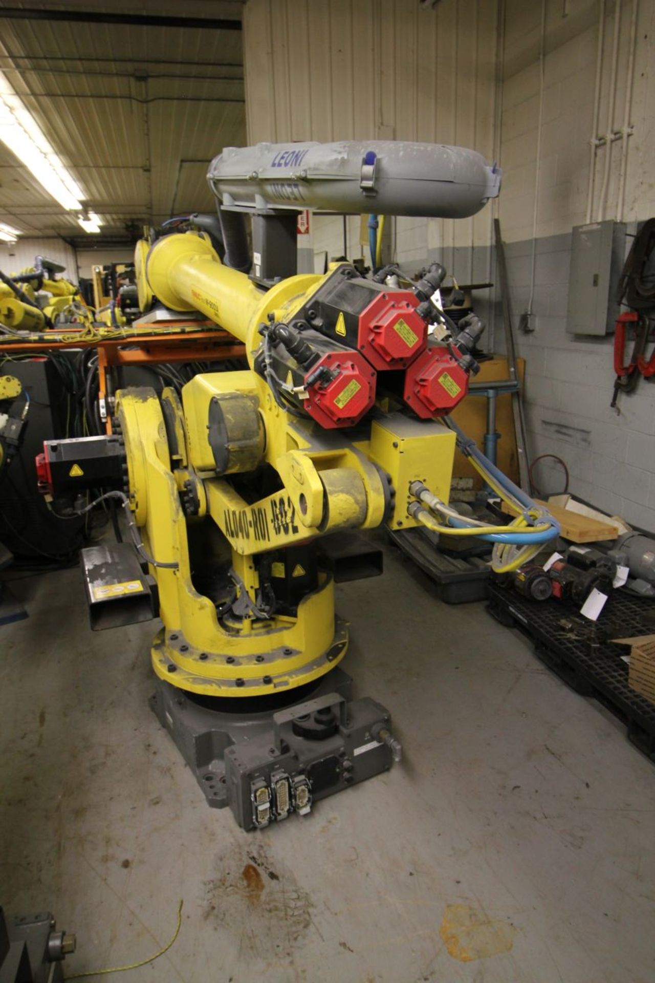 FANUC M-900iA/260L WITH R-30iA CONTROLS, TEACH & CABLES, YEAR 2011, SN 110998 - Image 4 of 8