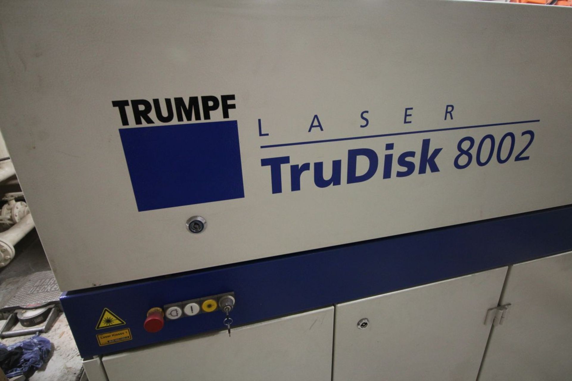 ABB/TRUMPF ROBOTIC DUAL TRUNNION LASER CUTTING CELL, ABB 2400/16 & TUMPF TRUDISK 8002 LASER, 2007 - Image 4 of 26