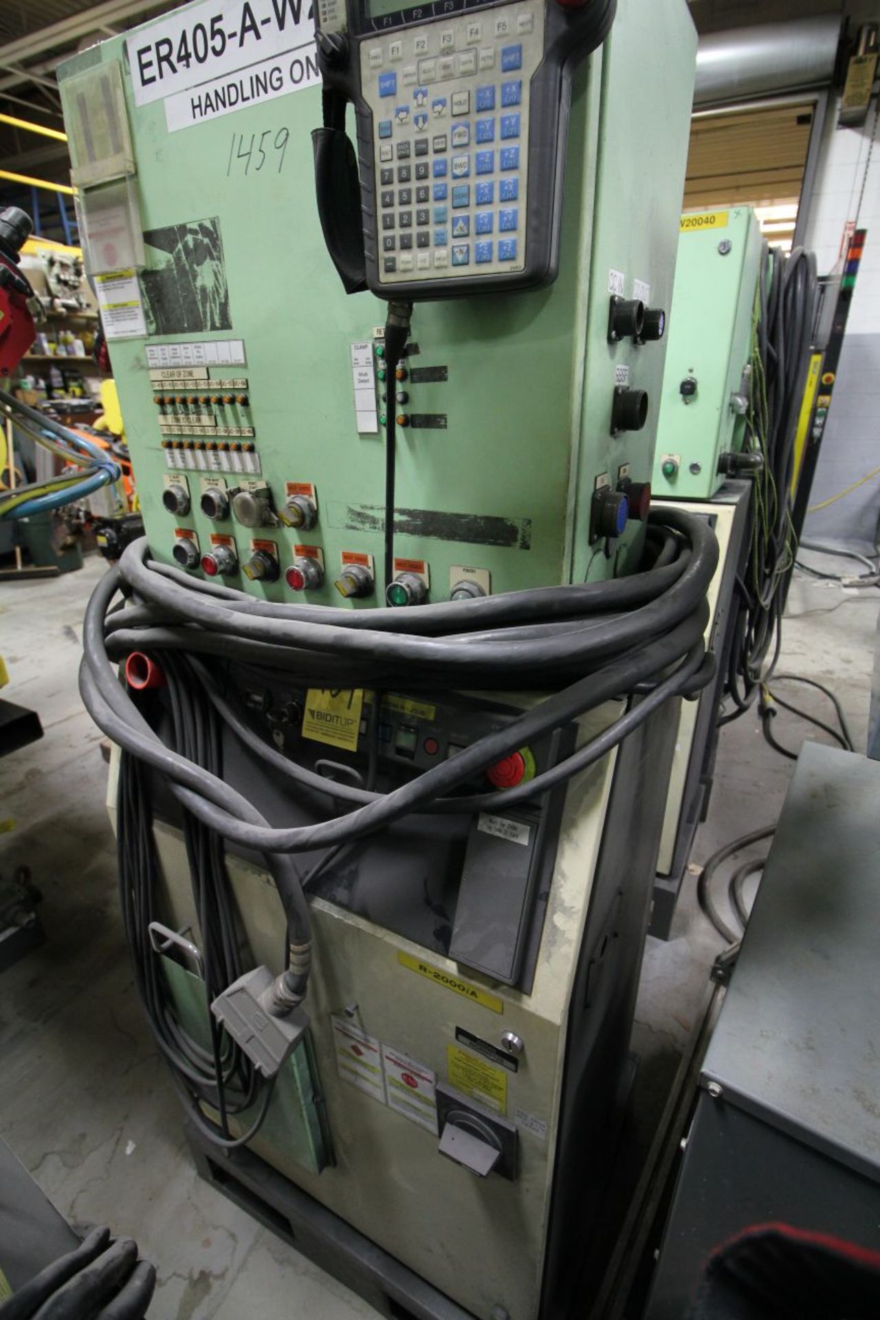 FANUC ROBOT R-2000iA/200R WTIH R-J3iB CONTROLS, TEACH & CABLES, YEAR 2002, SN 55655 - Image 5 of 8