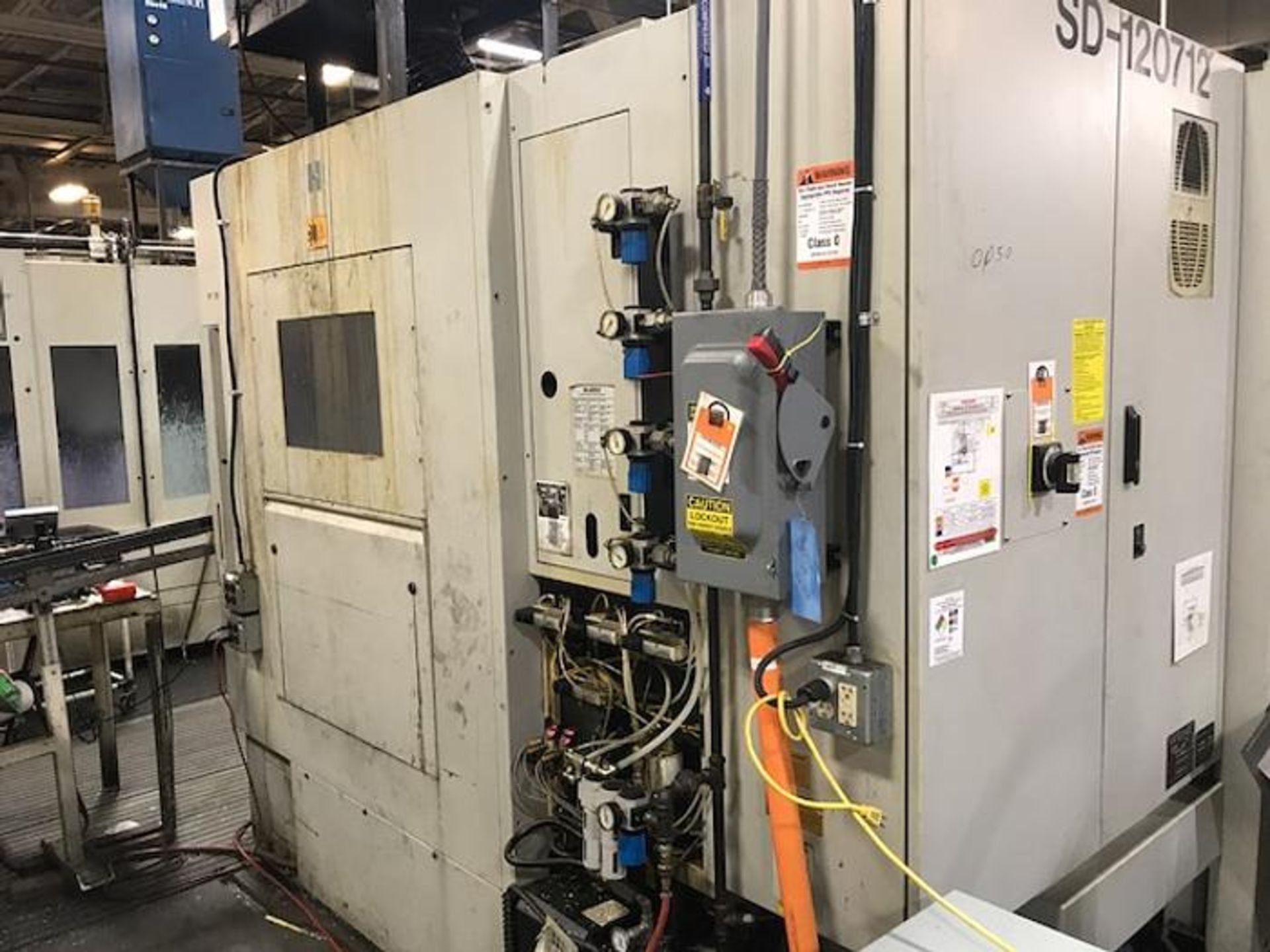 HARDINGE XR760 VMC PRODUCTION CENTER 30"X24"X24", YEAR 2010, SN XRABOA0001, LOCATION MI - Image 4 of 12