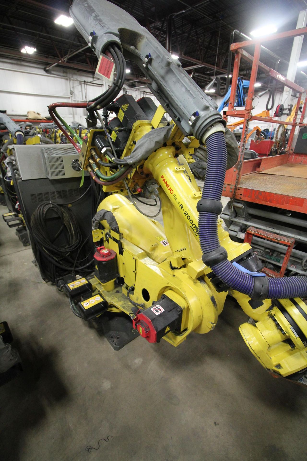 FANUC ROBOT R-2000iB/210F WITH R-30iA CONTROL, CABLES & TEACH PENDANT, SN 97339, YEAR 2009