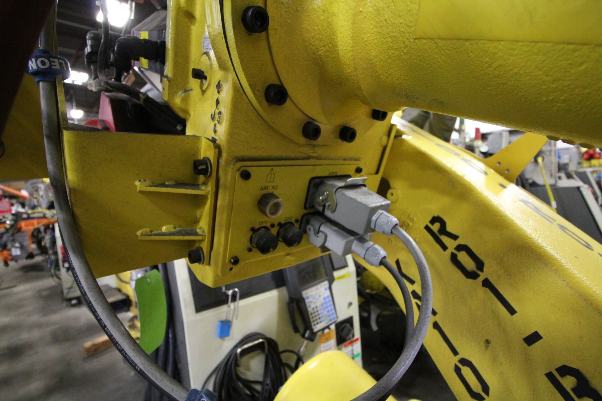 FANUC ROBOT R-2000iB/210F WITH R-30iA CONTROL, CABLES & TEACH PENDANT, SN 97005, YEAR 2009 - Image 8 of 9