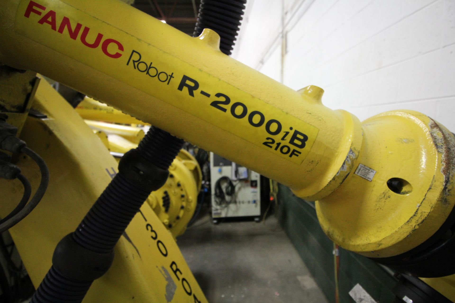 FANUC ROBOT R-2000iB/210F WITH R-30iA CONTROL, CABLES & TEACH PENDANT, SN 97317, YEAR 2009 - Image 3 of 8