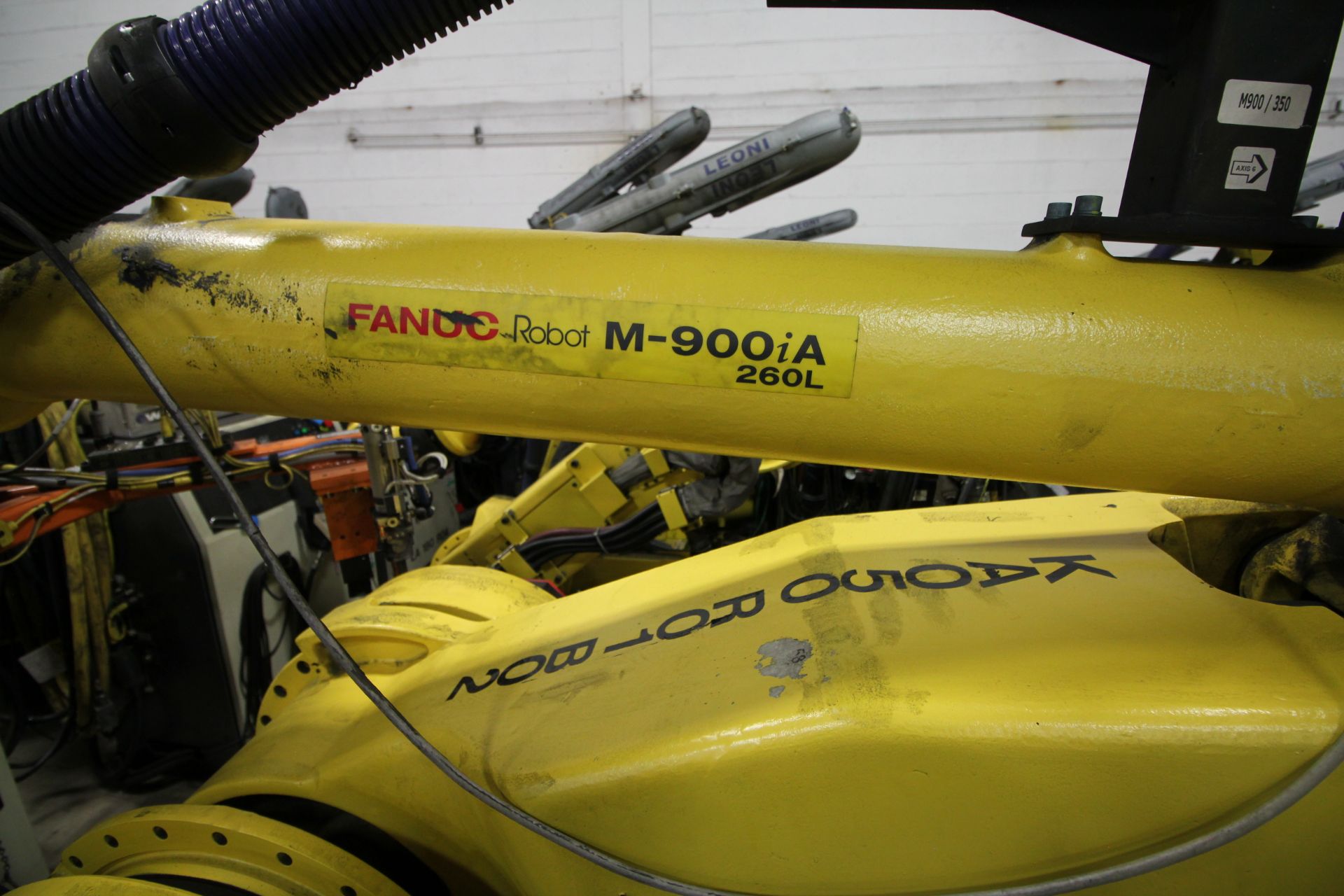 FANUC ROBOT M900iA/260L WITH R-30iA CONTROL, CABLES & TEACH PENDANT, SN 97368, YEAR 2009 - Image 2 of 9