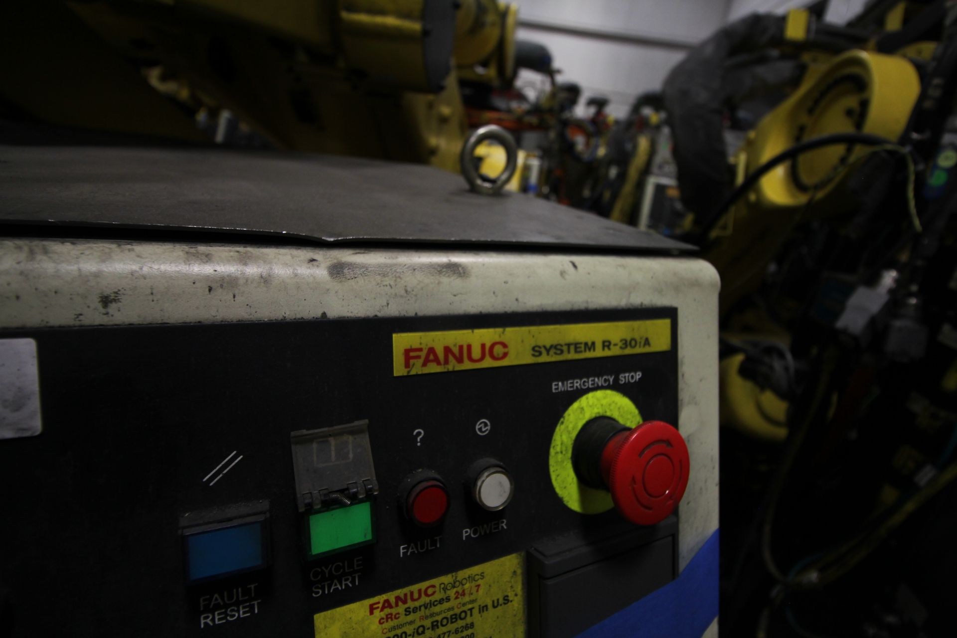 FANUC ROBOT M900iA/260L WITH R-30iA CONTROL, CABLES & TEACH PENDANT, SN 97368, YEAR 2009 - Image 6 of 9