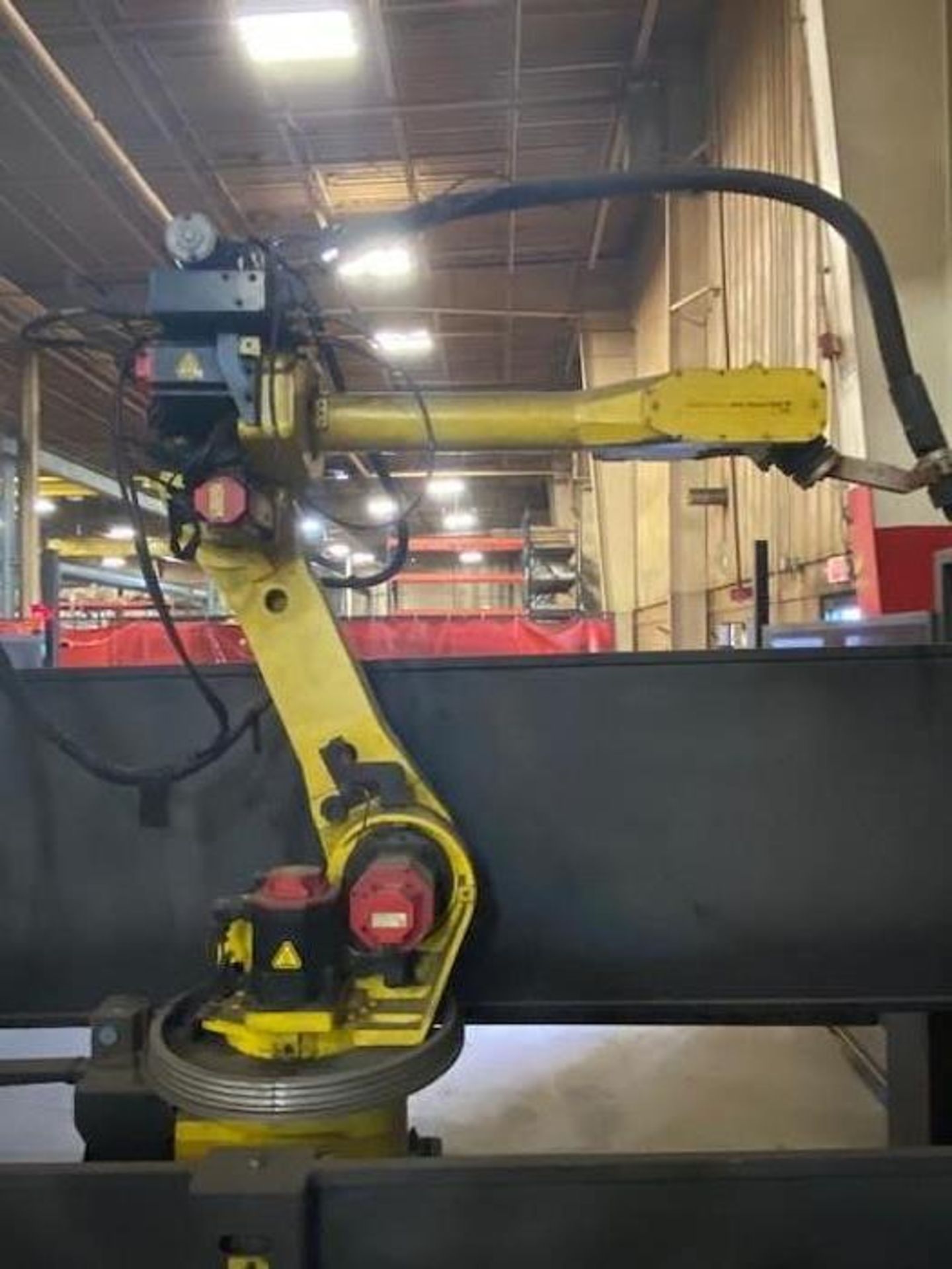 FANUC/LINCOLN DUAL TRUNION WELD CELL, FANUC ROBOT ARCMATE 120iB/10L WITH R-J3iB CONTROL