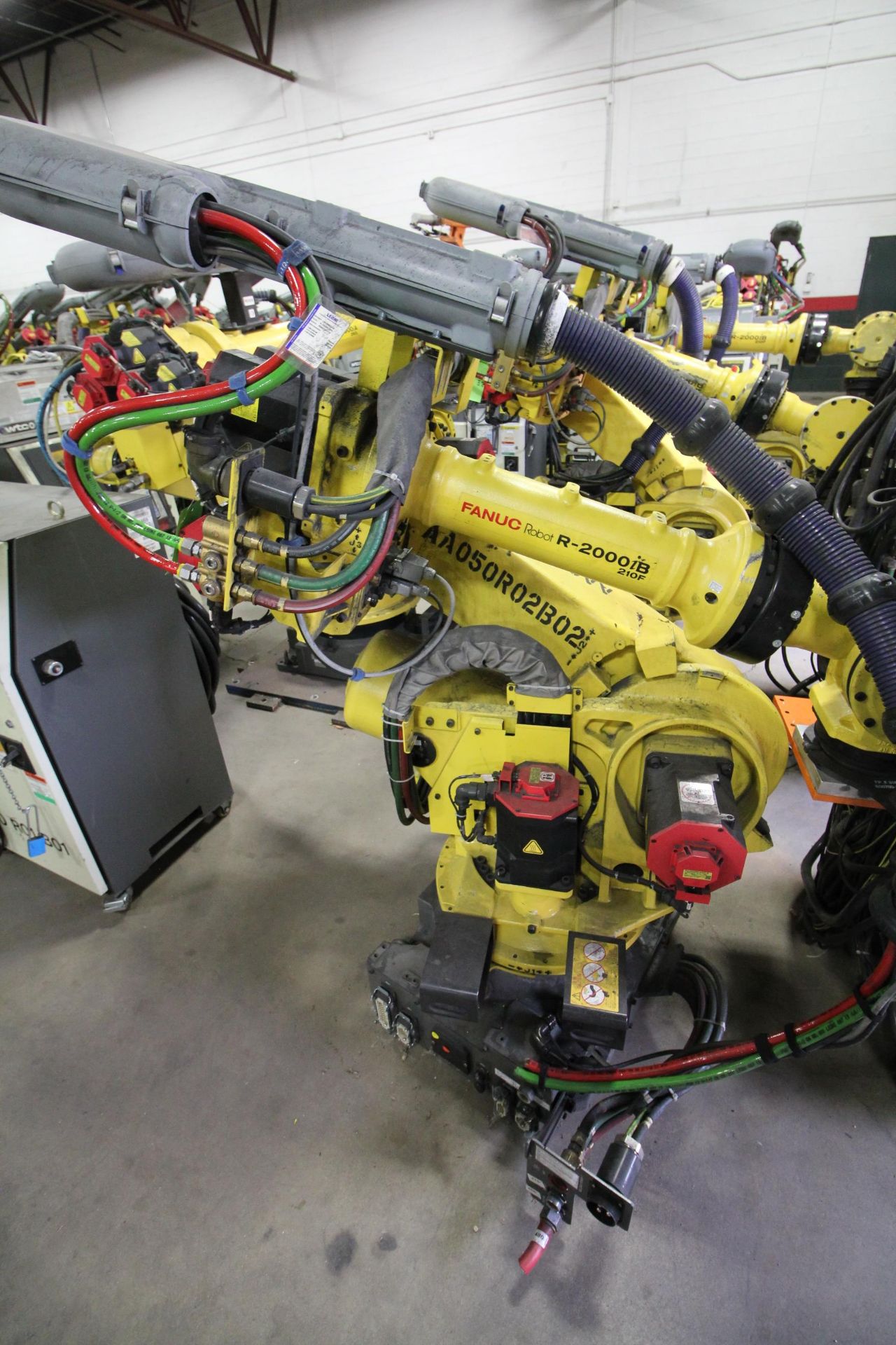 FANUC ROBOT R-2000iB/210F WITH R-30iA CONTROL, CABLES & TEACH PENDANT, SN 141871, YEAR 2013